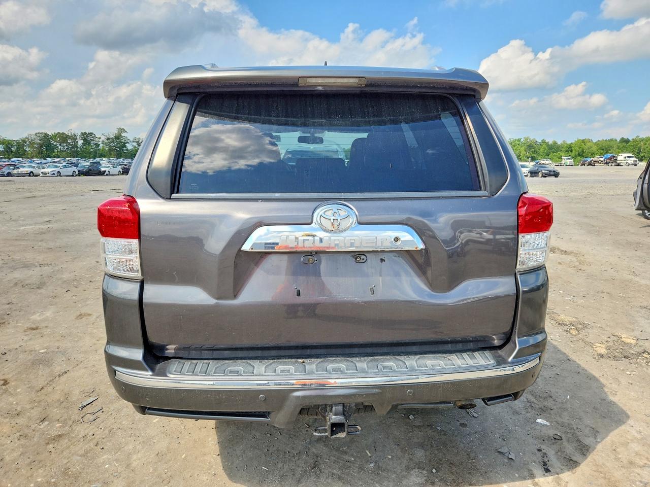 2011 Toyota 4runner Sr5 Gray vin: JTEBU5JR8B5048709