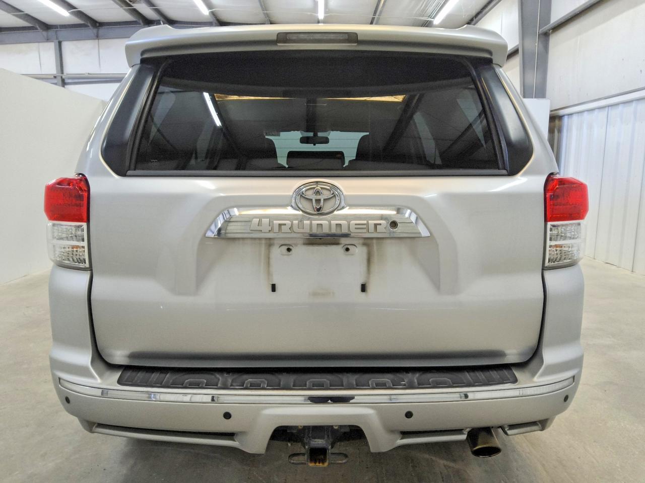 2012 Toyota 4runner Sr5 Silver vin: JTEBU5JR8C5096969