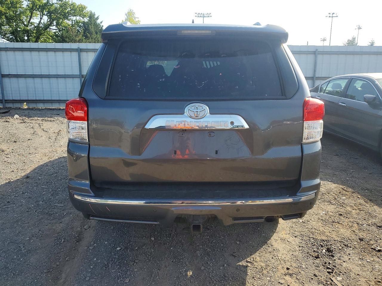 2012 Toyota 4runner Sr5 Серый vin: JTEBU5JR8C5107808
