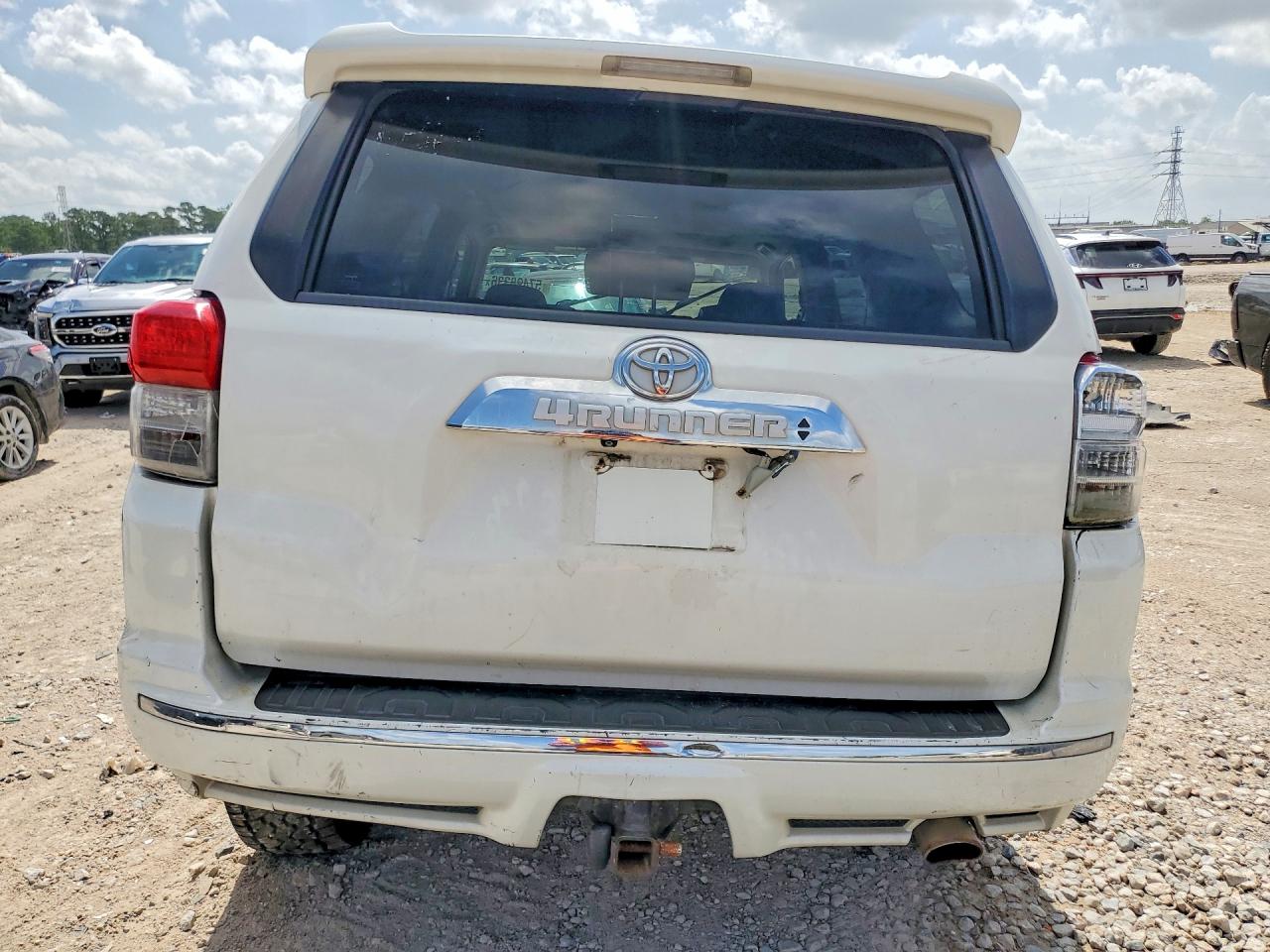 2013 Toyota 4runner Limited White vin: JTEBU5JR8D5114730