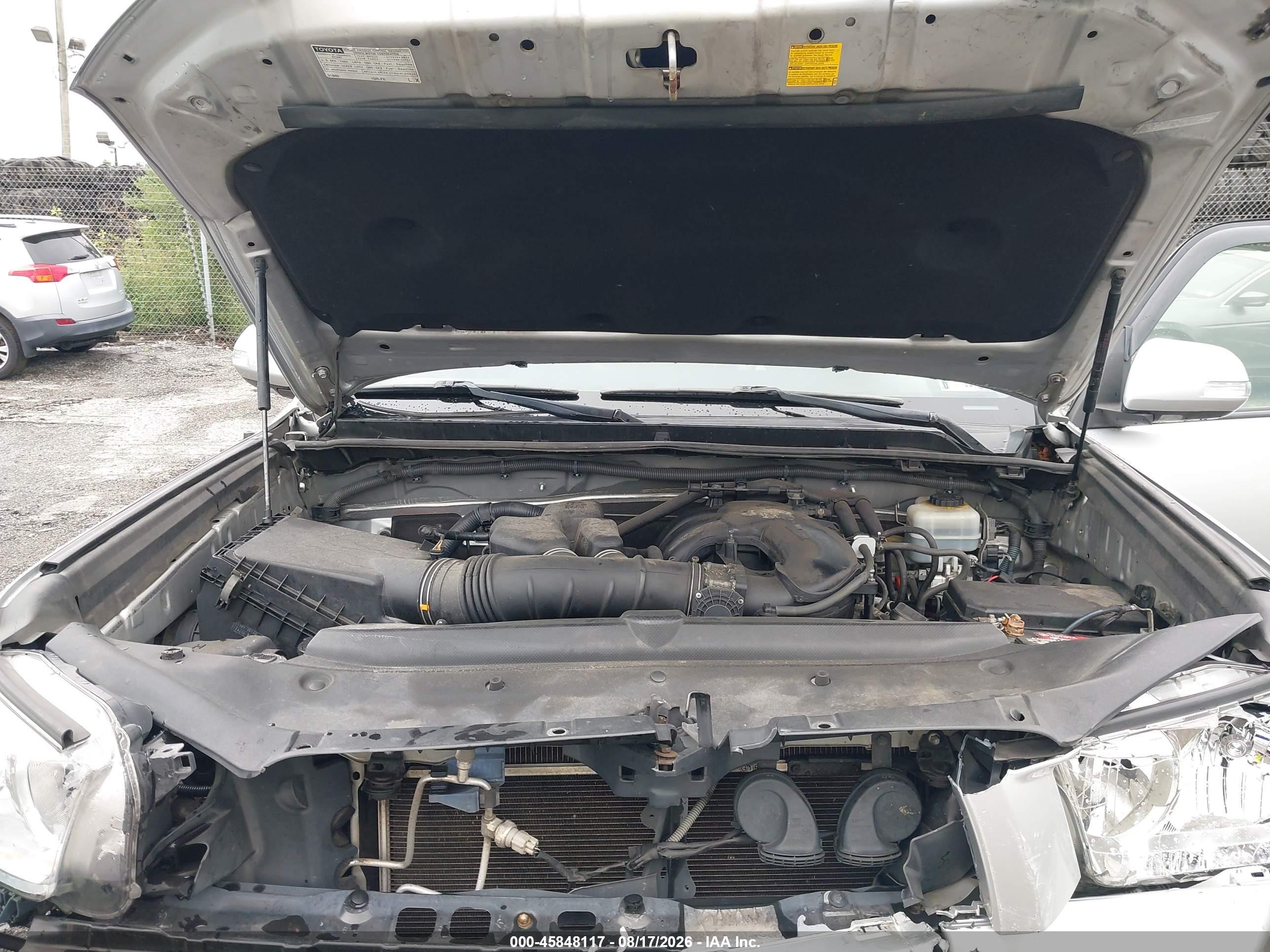 2013 Toyota 4runner Limited Silver vin: JTEBU5JR8D5124044