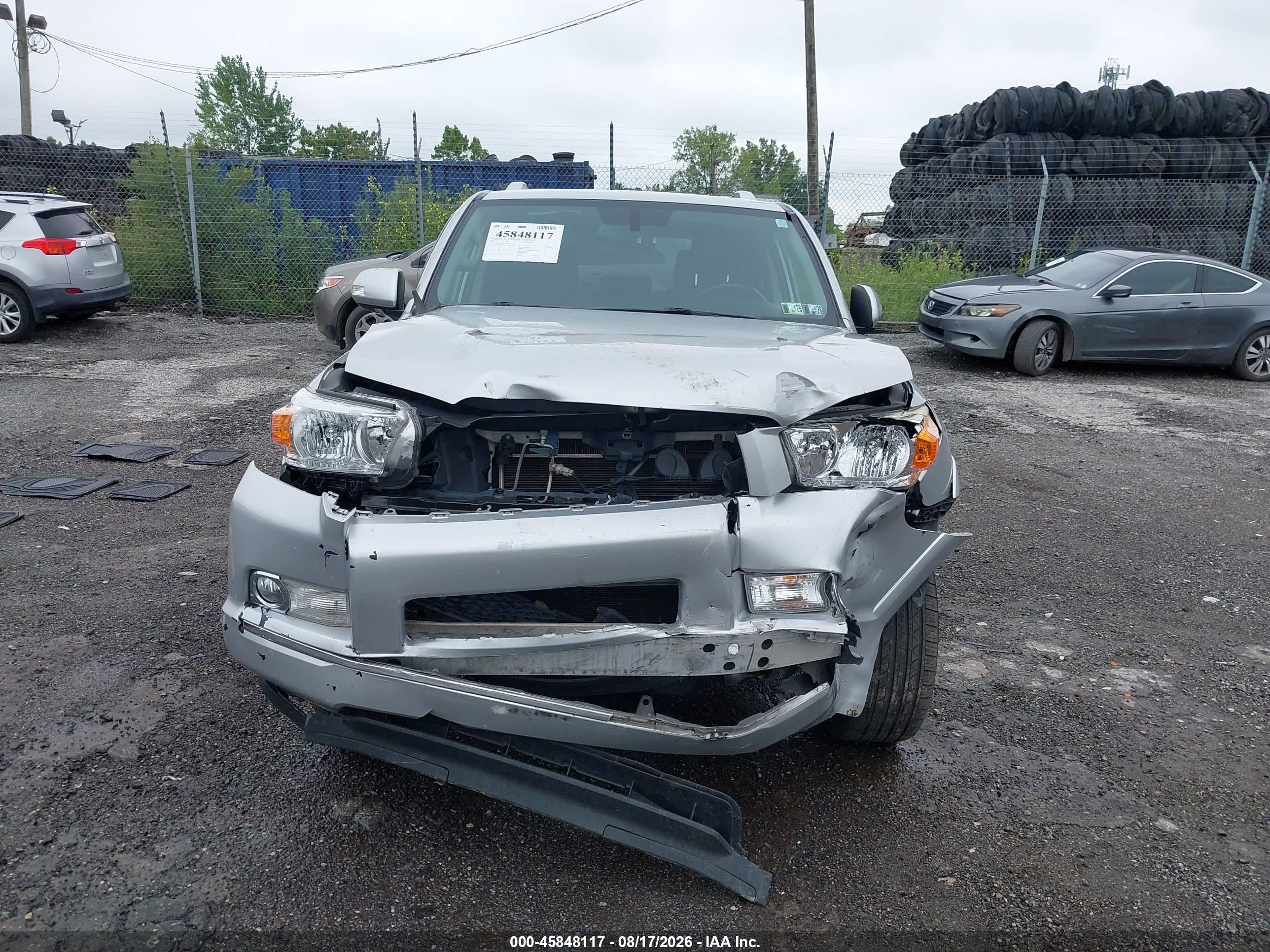 2013 Toyota 4runner Limited Silver vin: JTEBU5JR8D5124044