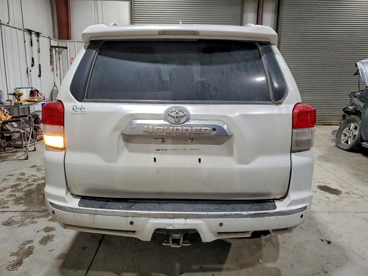 2013 Toyota 4runner Sr5 White vin: JTEBU5JR8D5129535