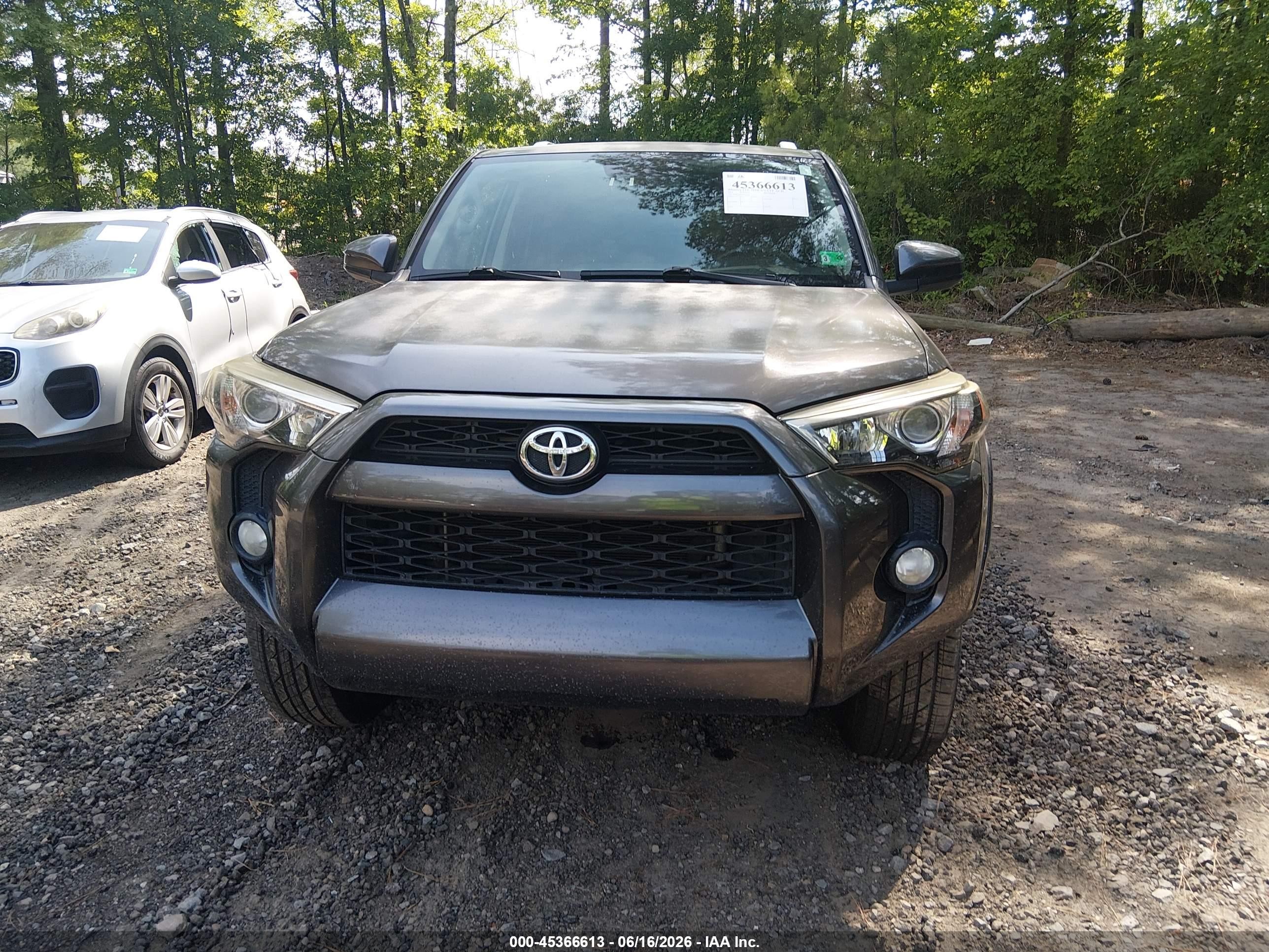 2014 Toyota 4runner Sr5 Gray vin: JTEBU5JR8E5151424