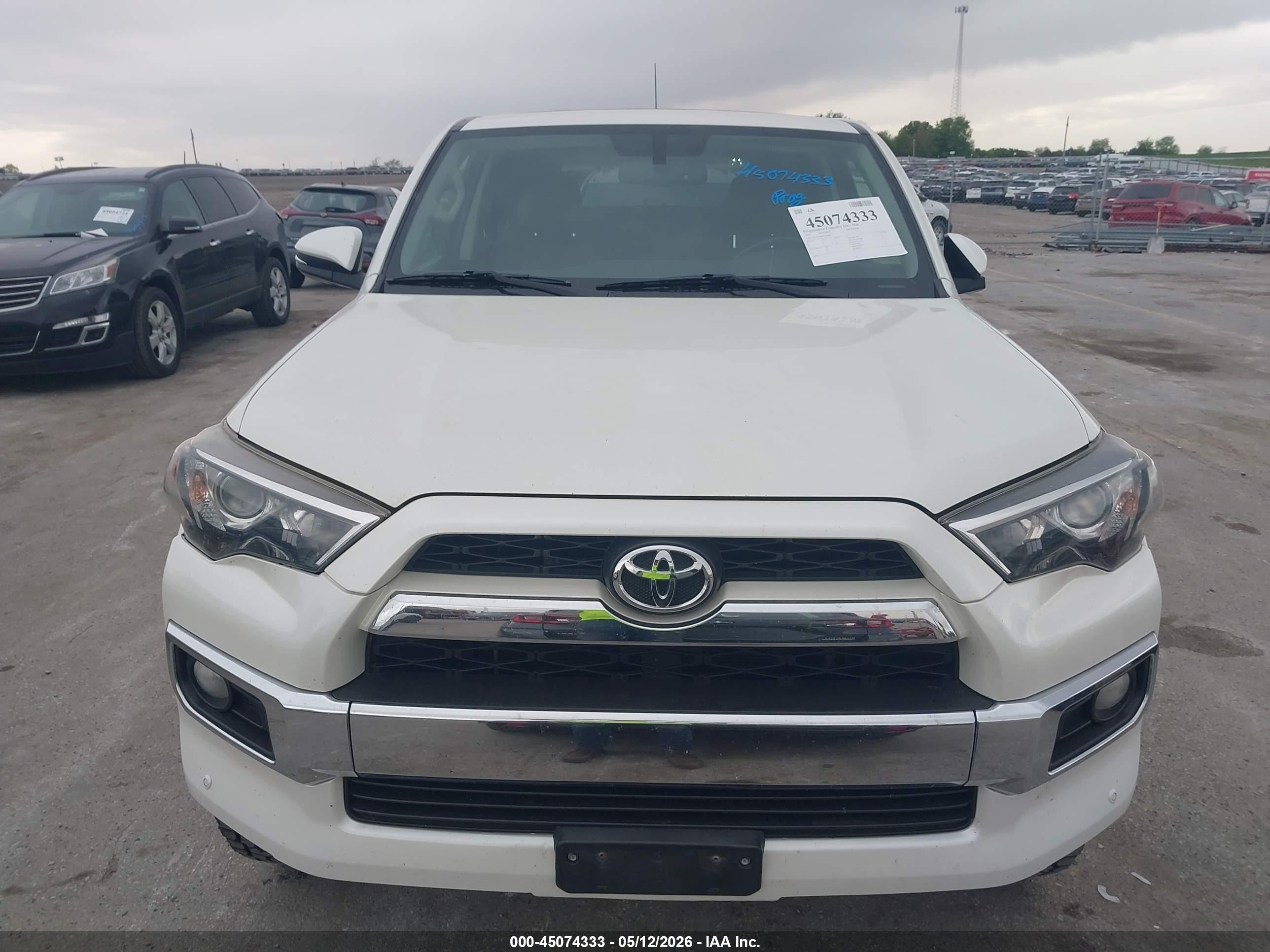2015 Toyota 4runner Limited White vin: JTEBU5JR8F5210408