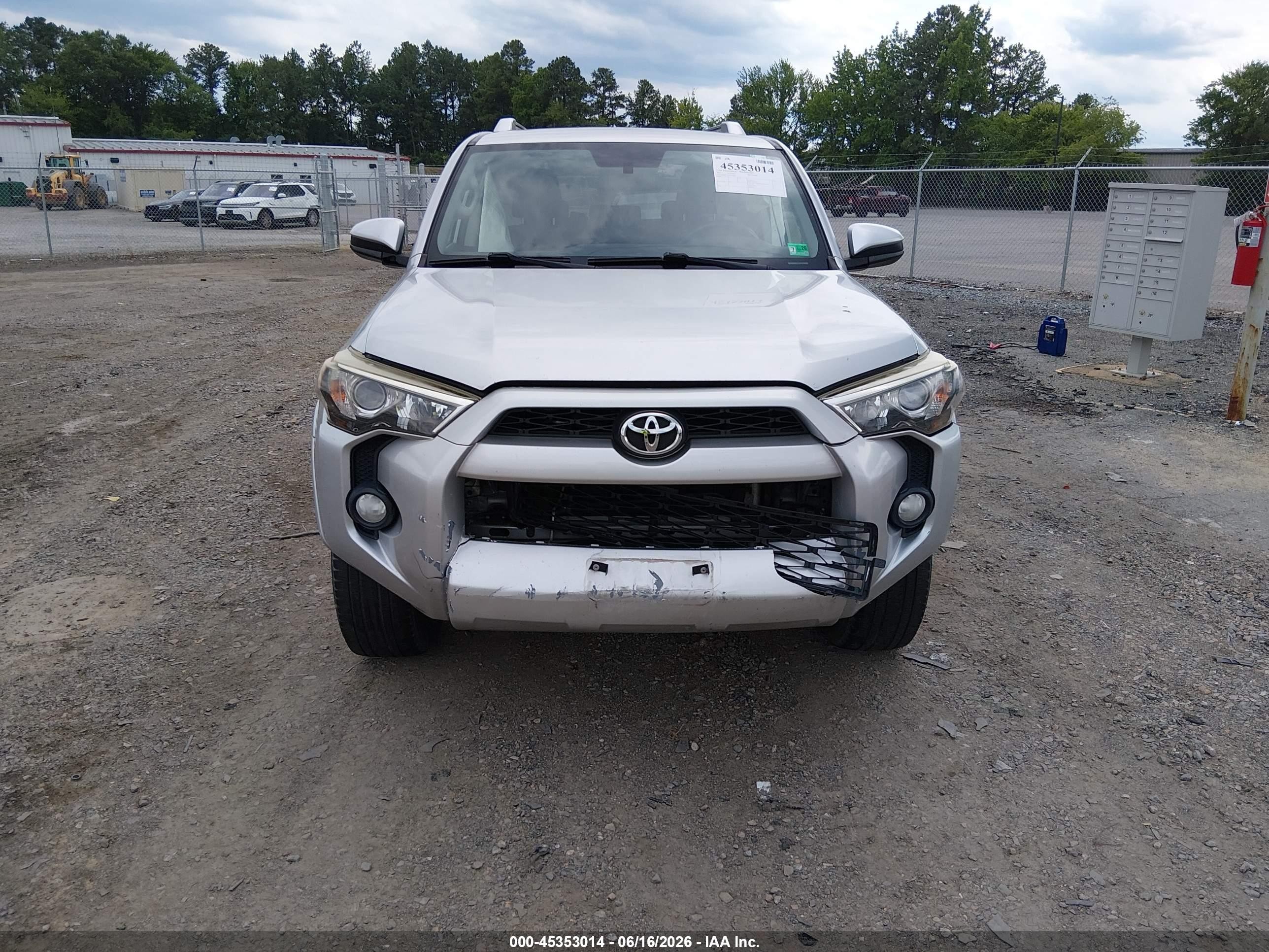 2015 Toyota 4runner Sr5 Silver vin: JTEBU5JR8F5229816