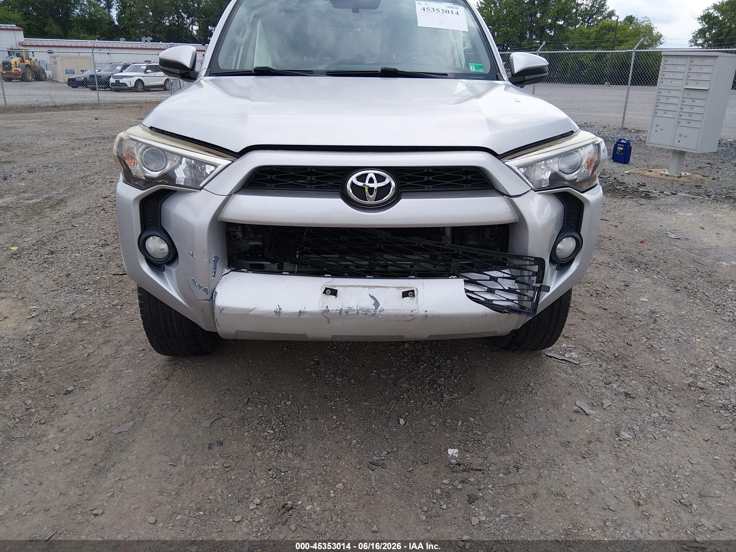 2015 Toyota 4runner Sr5 Silver vin: JTEBU5JR8F5229816