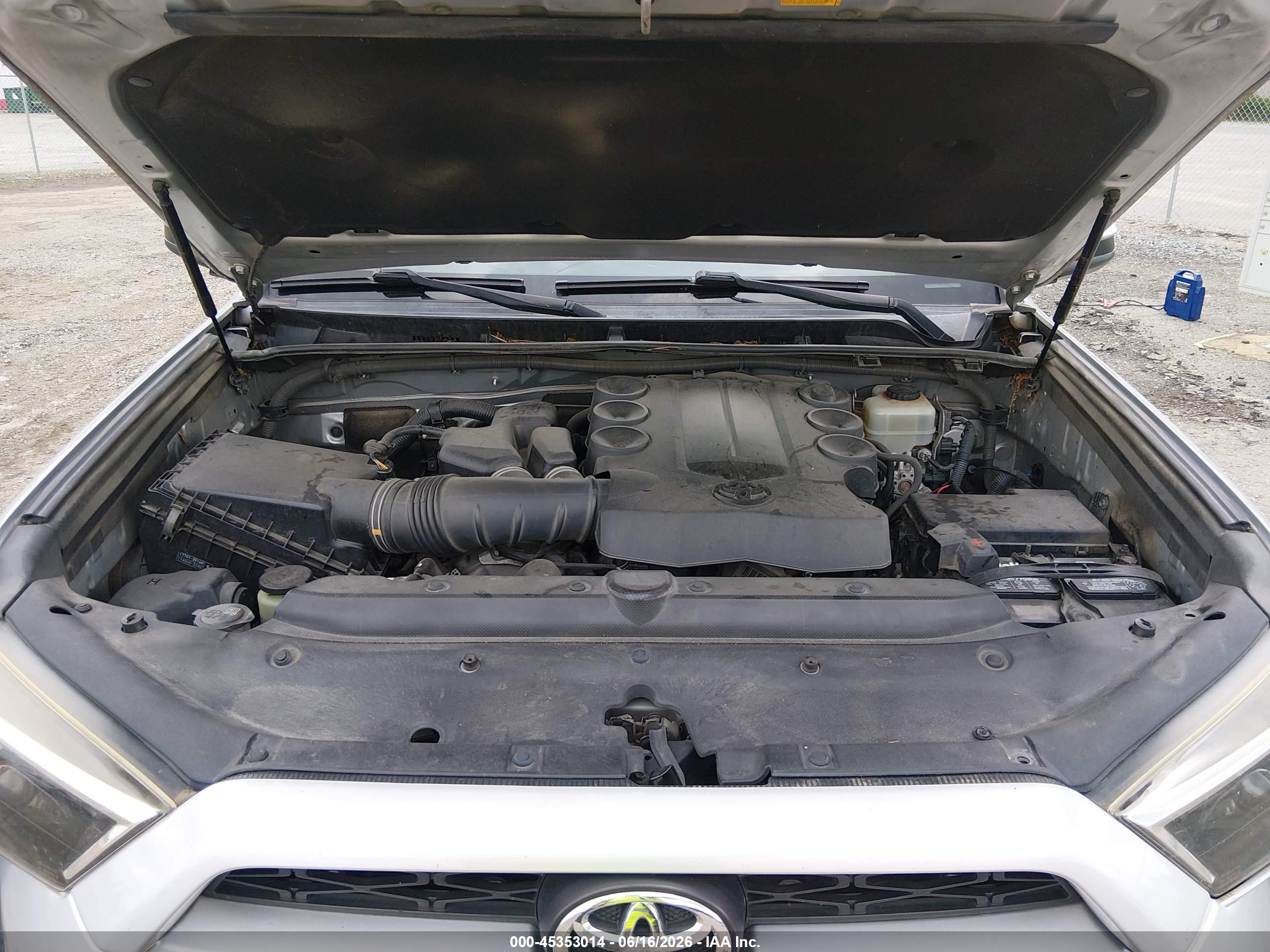 2015 Toyota 4runner Sr5 Silver vin: JTEBU5JR8F5229816