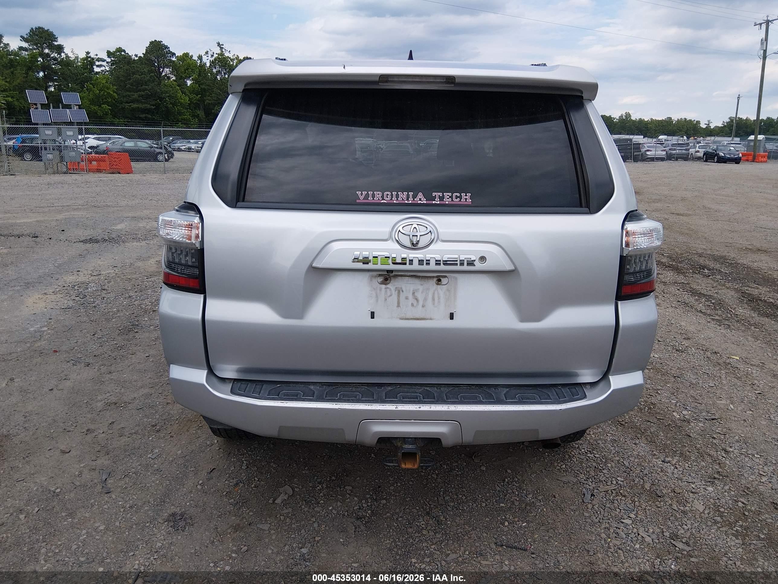 2015 Toyota 4runner Sr5 Silver vin: JTEBU5JR8F5229816