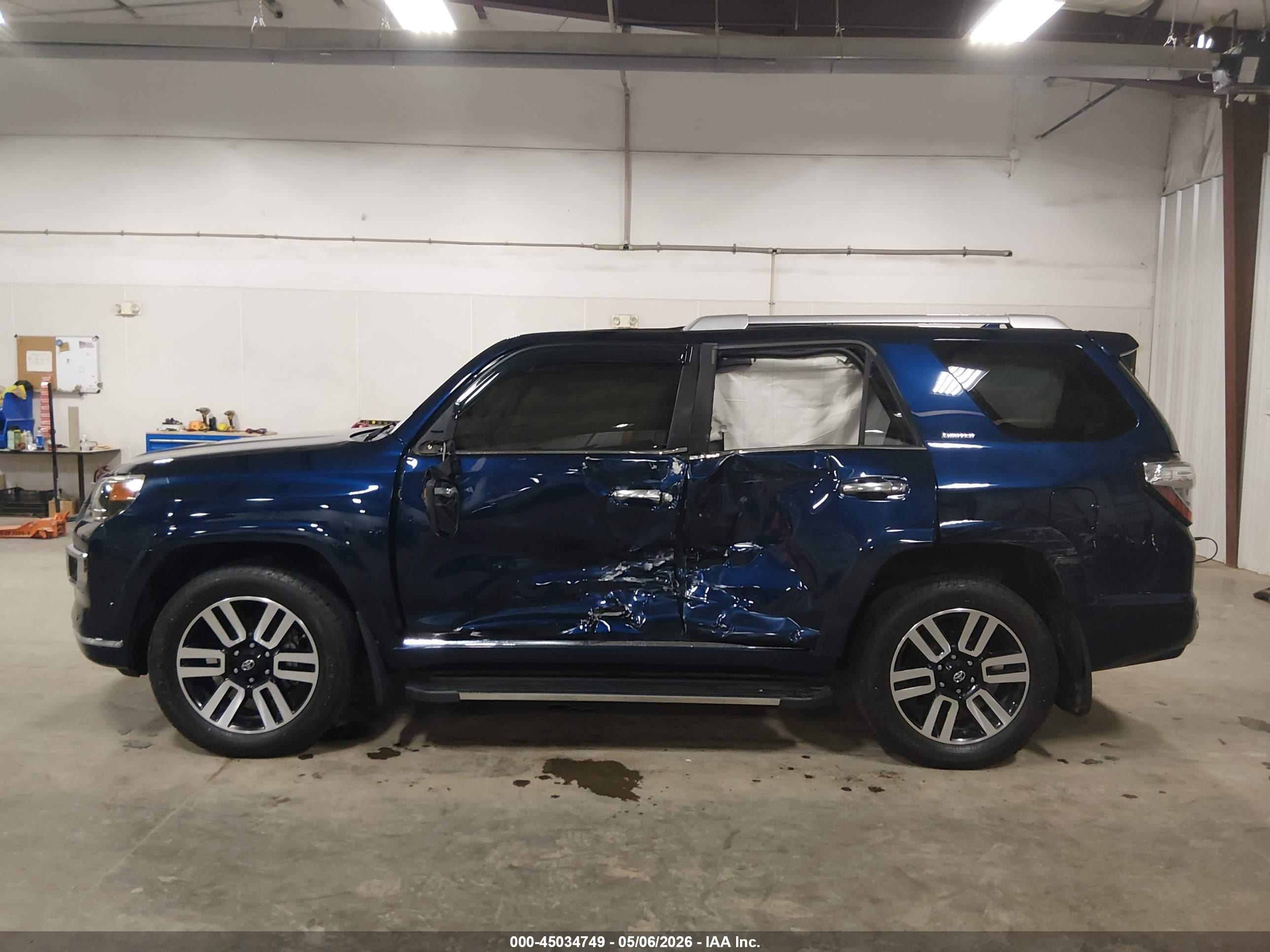 2015 Toyota 4runner Limited Blue vin: JTEBU5JR8F5256384