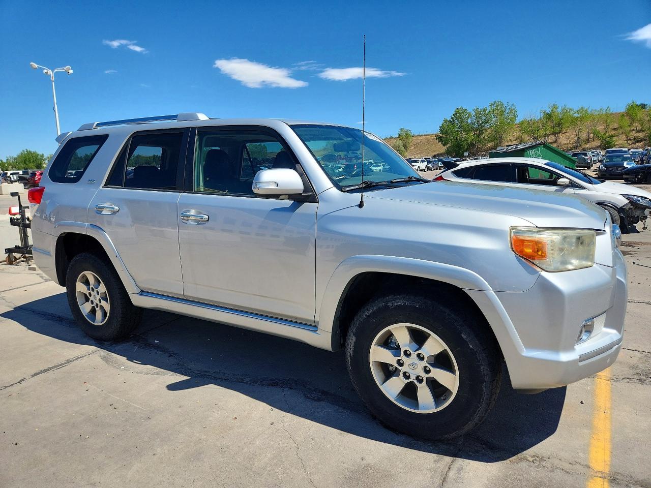 2010 Toyota 4runner Sr5 White vin: JTEBU5JR9A5004569