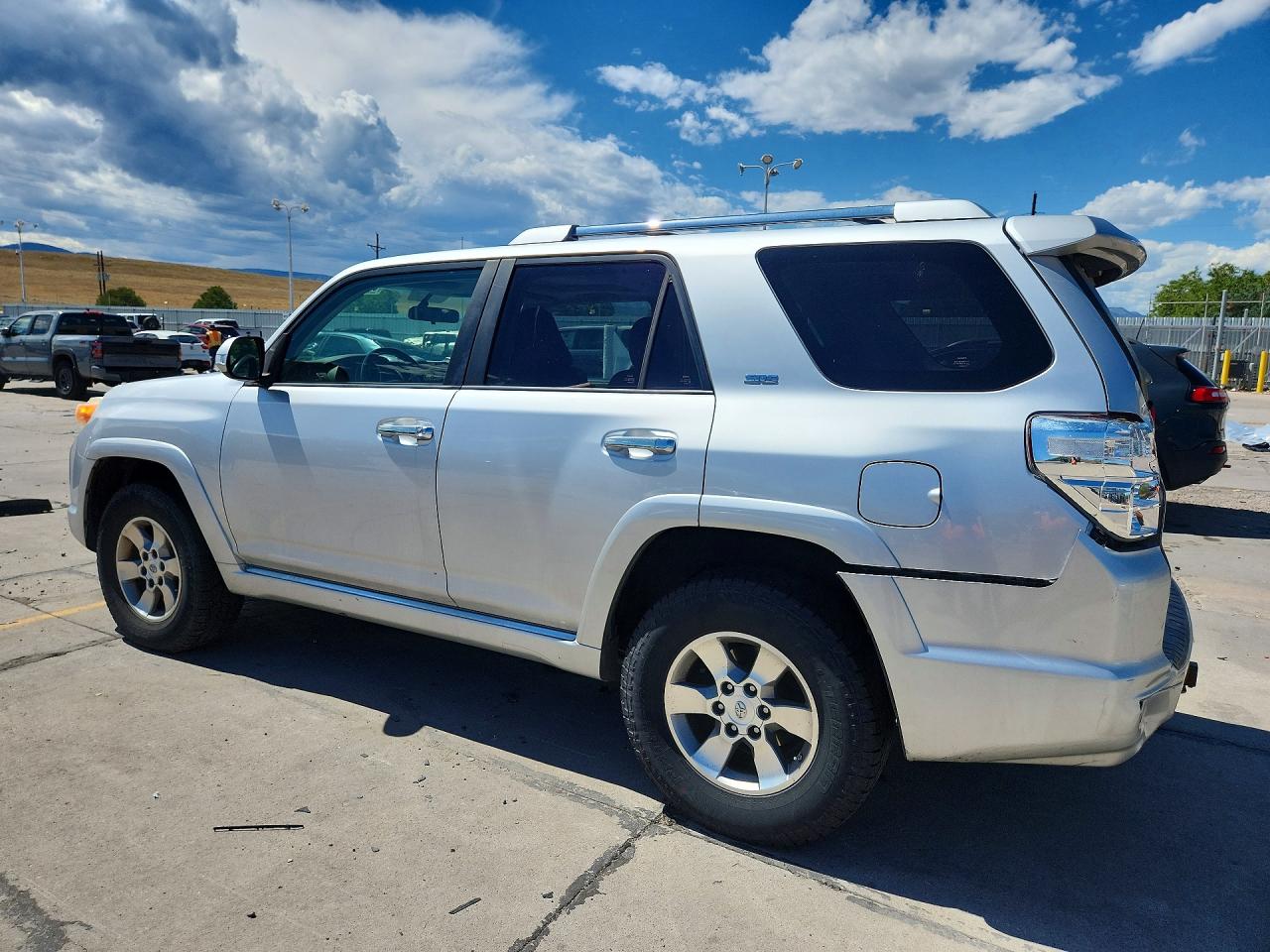 2010 Toyota 4runner Sr5 White vin: JTEBU5JR9A5004569