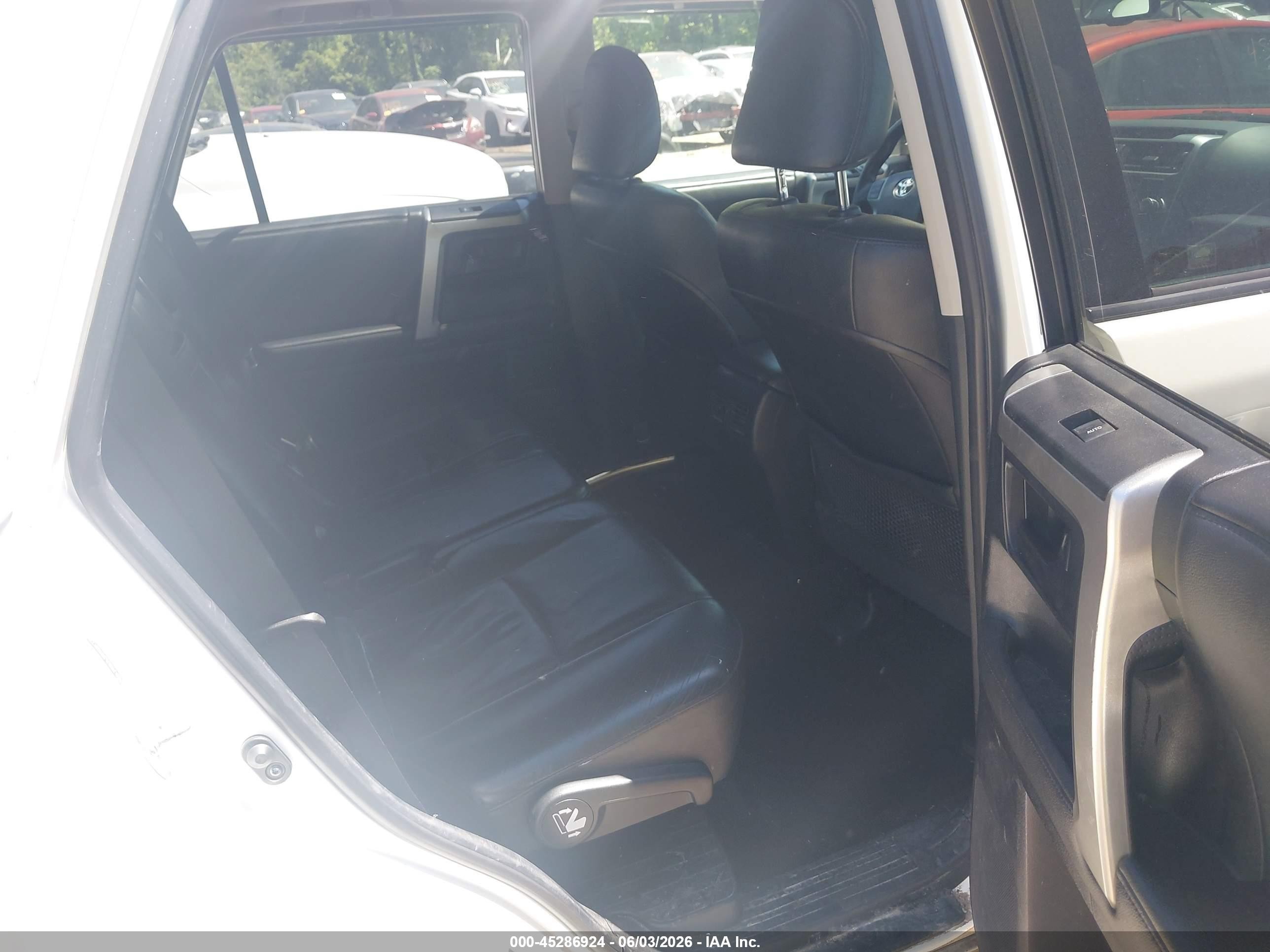 2010 Toyota 4runner Limited V6 White vin: JTEBU5JR9A5017709