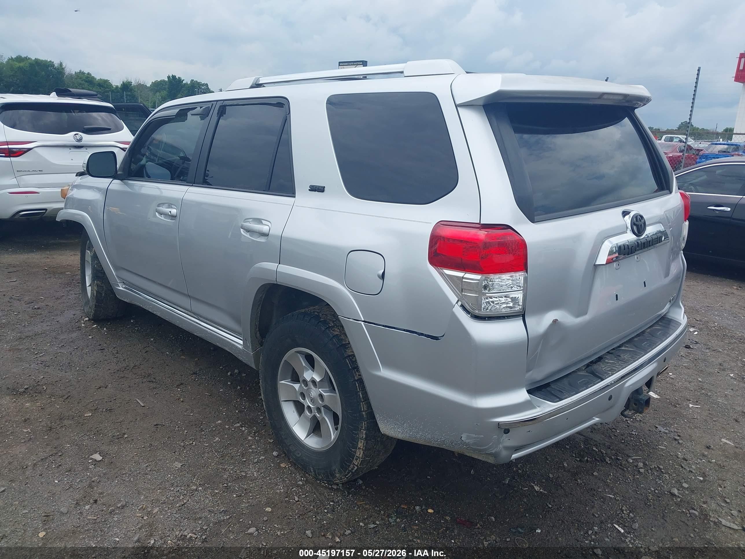 2011 Toyota 4runner Sr5 V6 Silver vin: JTEBU5JR9B5044040
