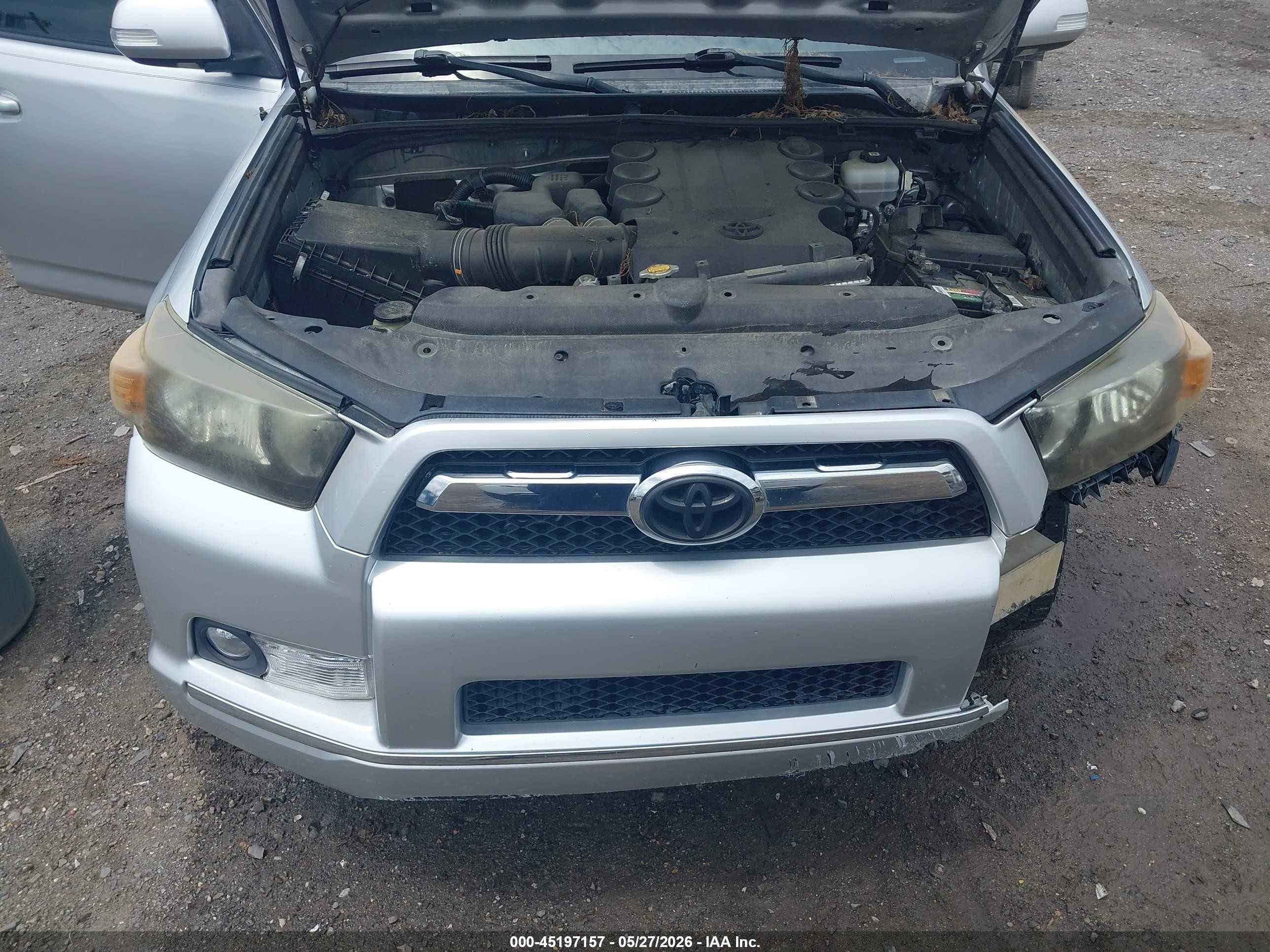 2011 Toyota 4runner Sr5 V6 Silver vin: JTEBU5JR9B5044040