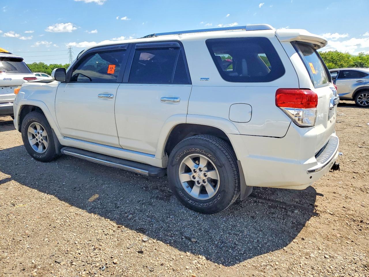 2011 Toyota 4runner Sr5 White vin: JTEBU5JR9B5068578