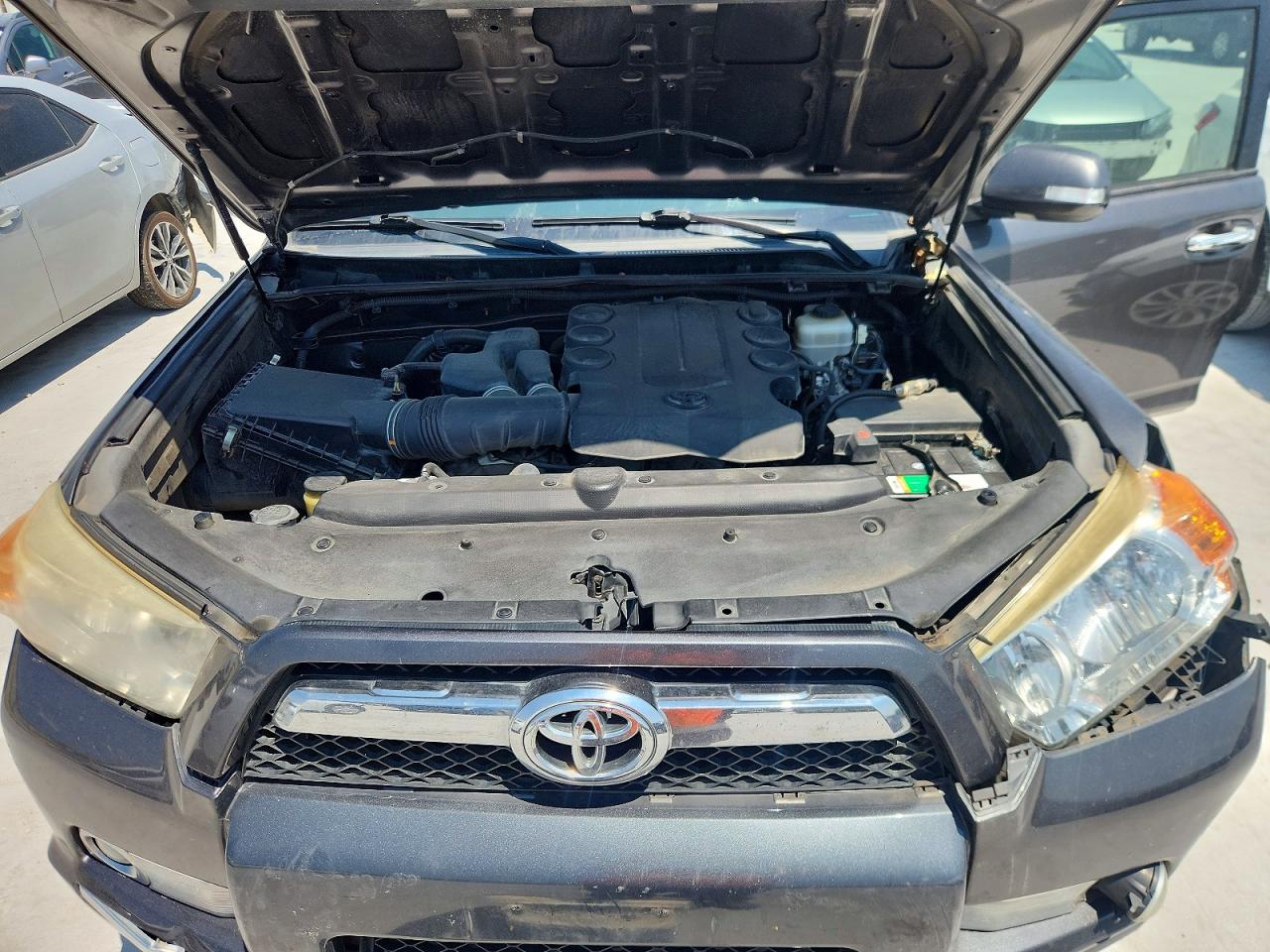 2012 Toyota 4runner Sr5 Серый vin: JTEBU5JR9C5104559