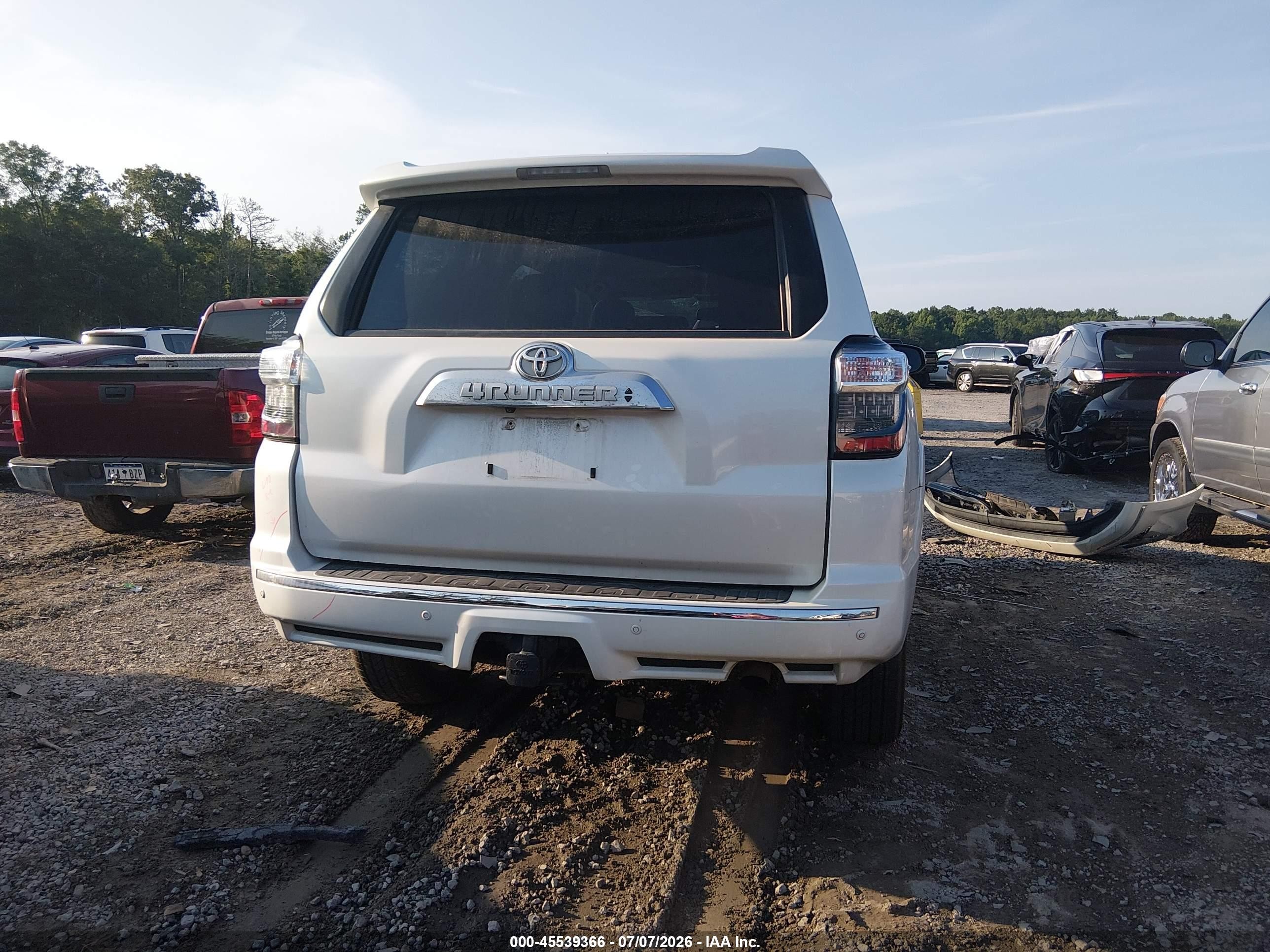 2014 Toyota 4runner Limited White vin: JTEBU5JR9E5167874