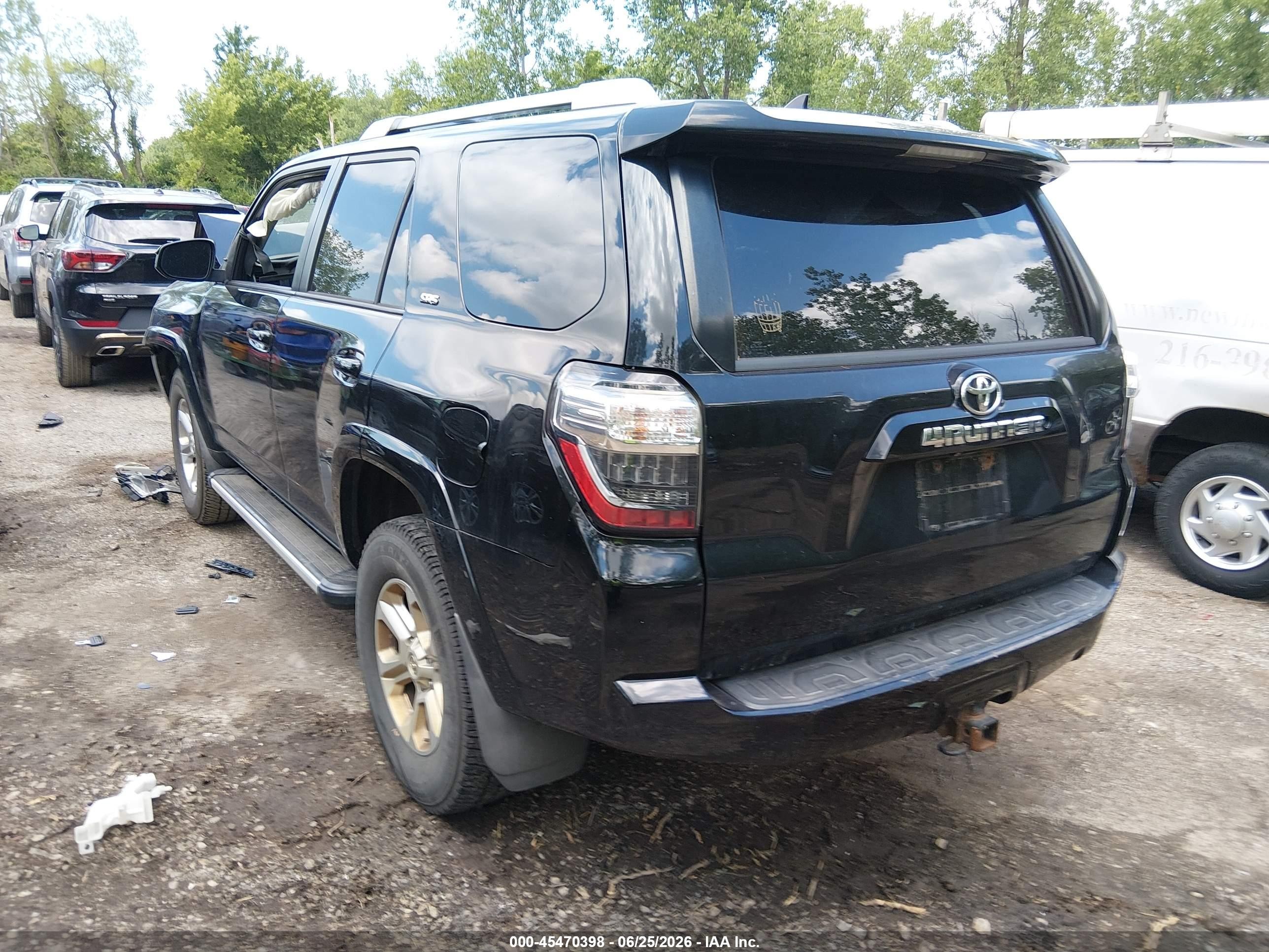 2014 Toyota 4runner Sr5 Black vin: JTEBU5JR9E5201375