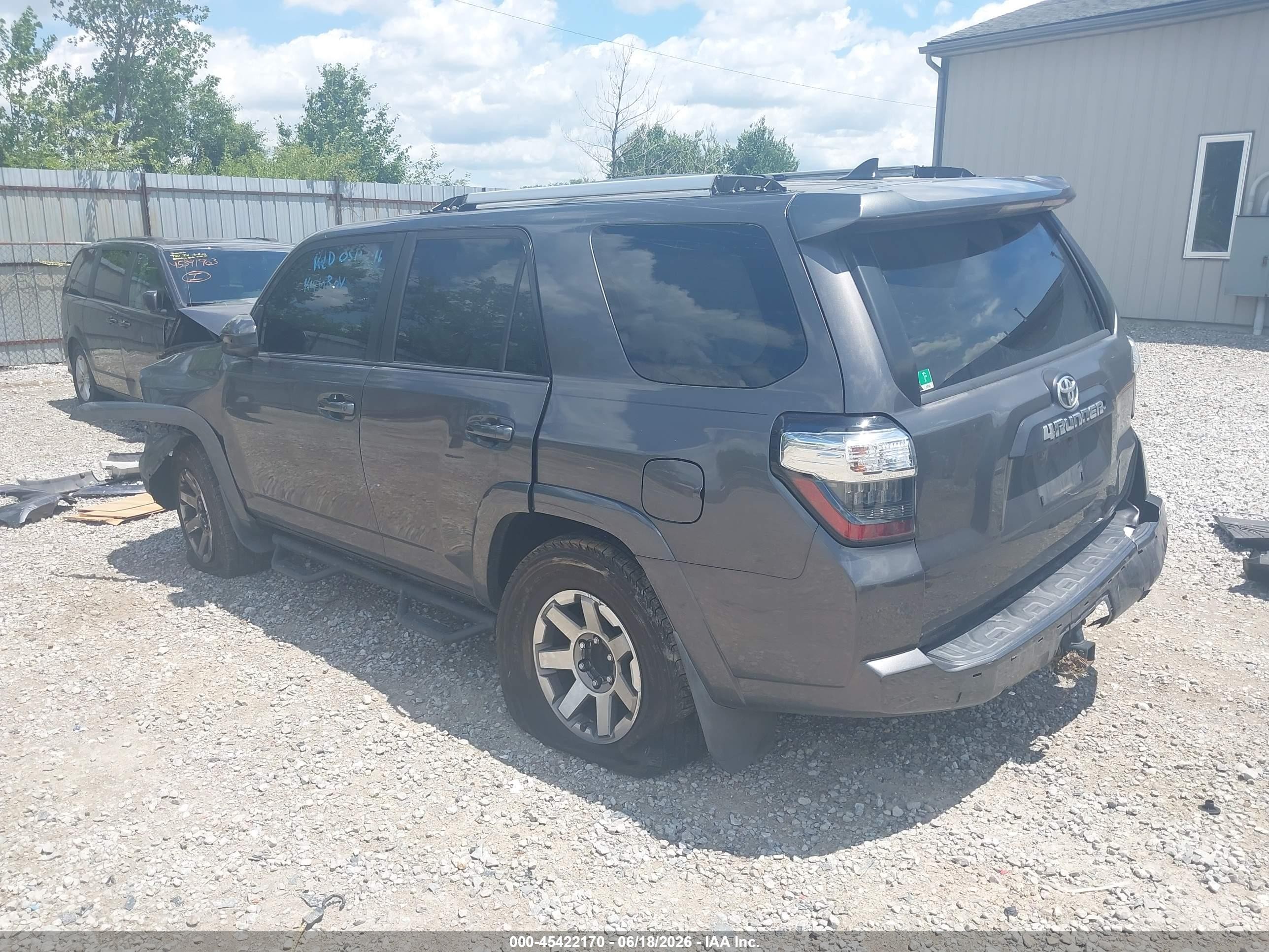 2015 Toyota 4runner Trail Gray vin: JTEBU5JR9F5209008