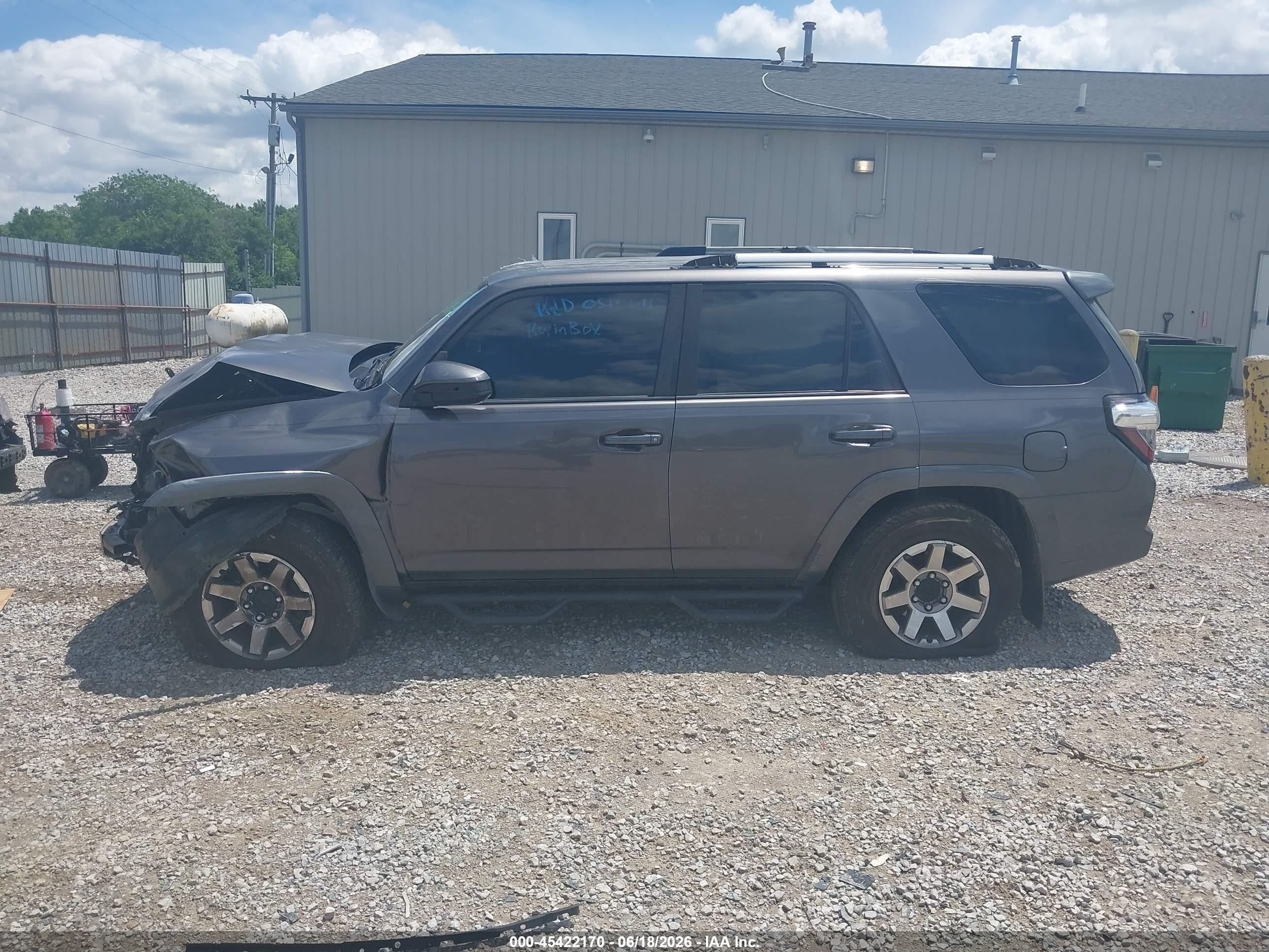 2015 Toyota 4runner Trail Gray vin: JTEBU5JR9F5209008