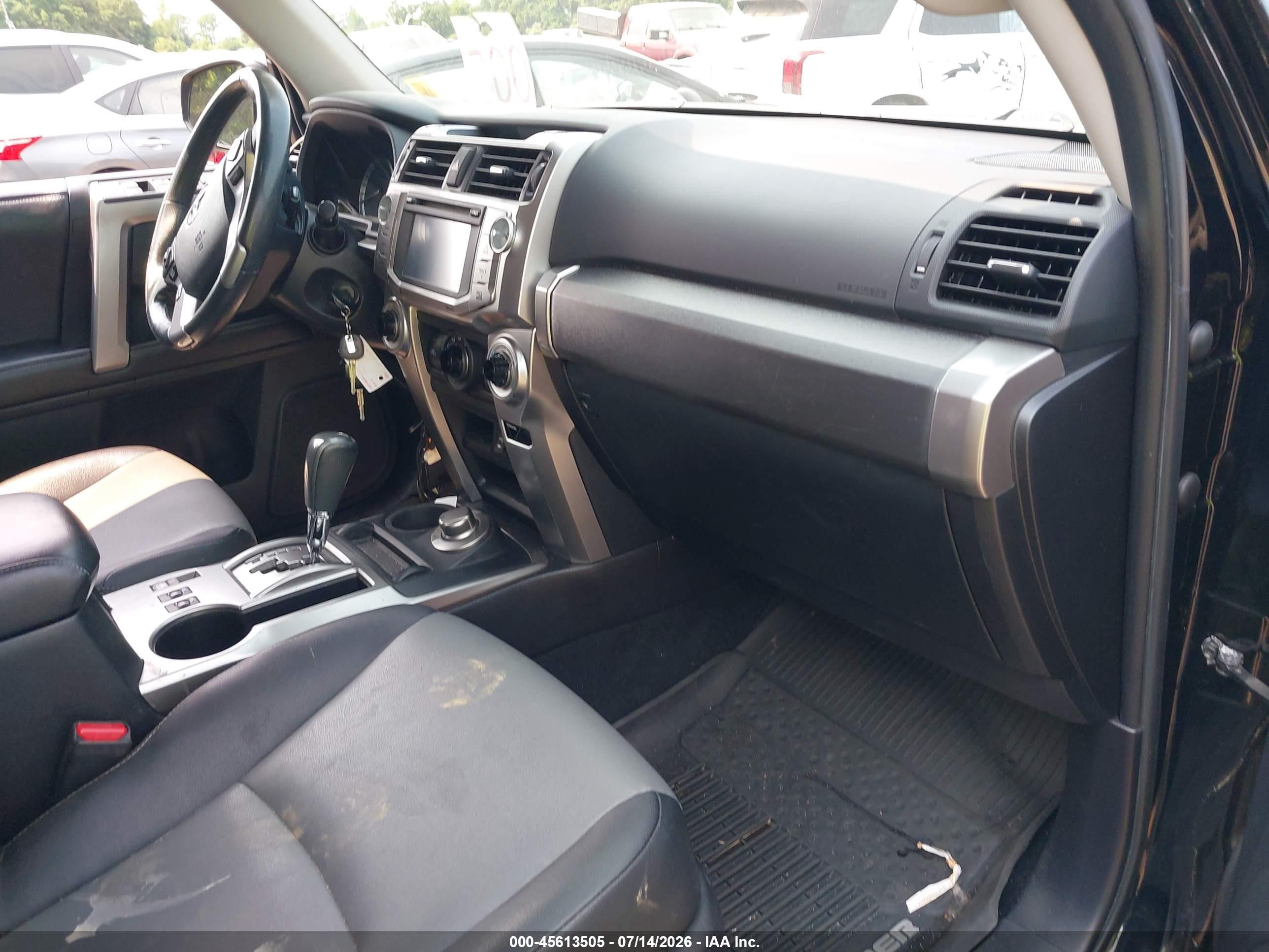 2015 Toyota 4runner   Black vin: JTEBU5JR9F5249525