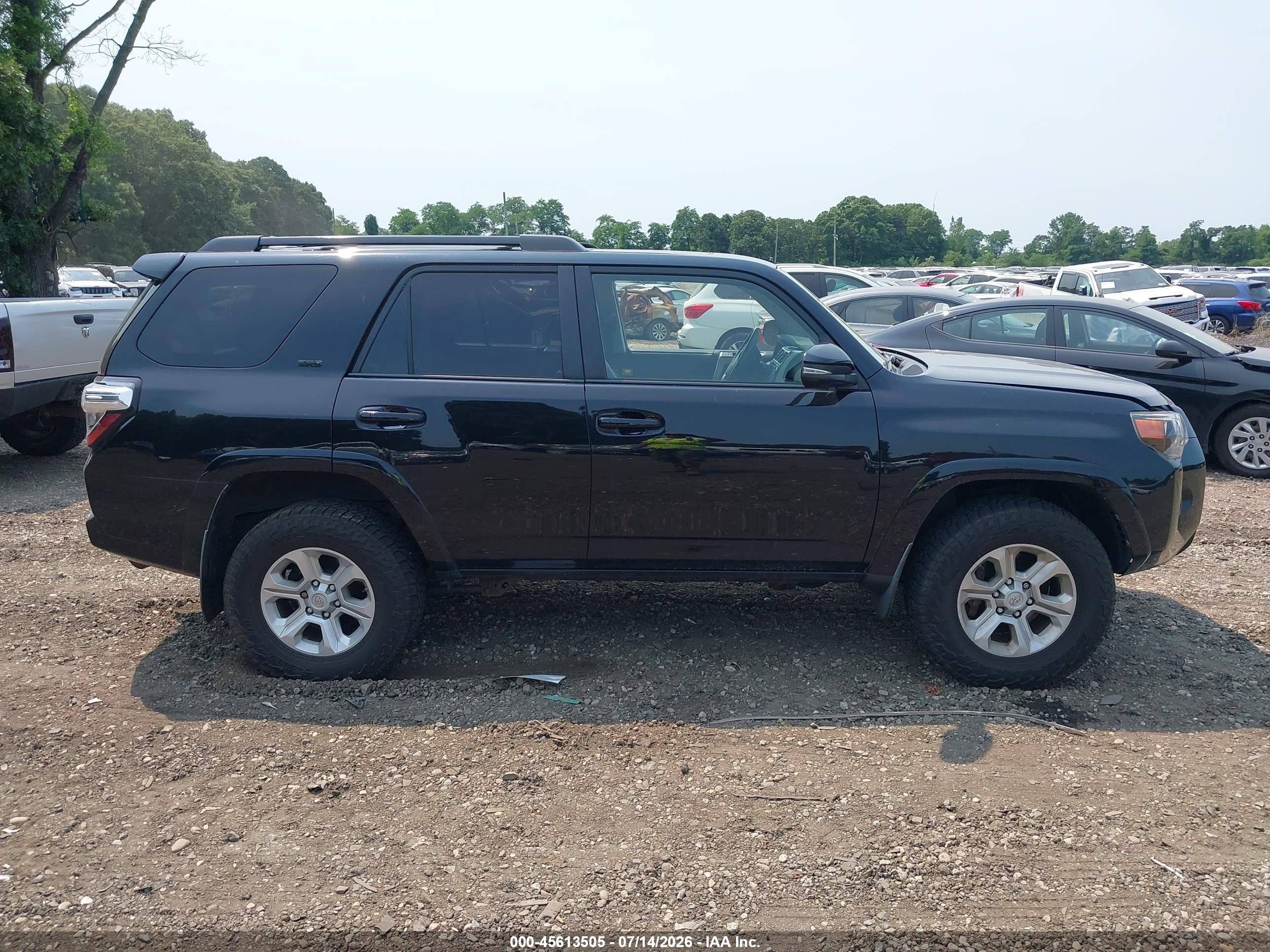2015 Toyota 4runner   Black vin: JTEBU5JR9F5249525