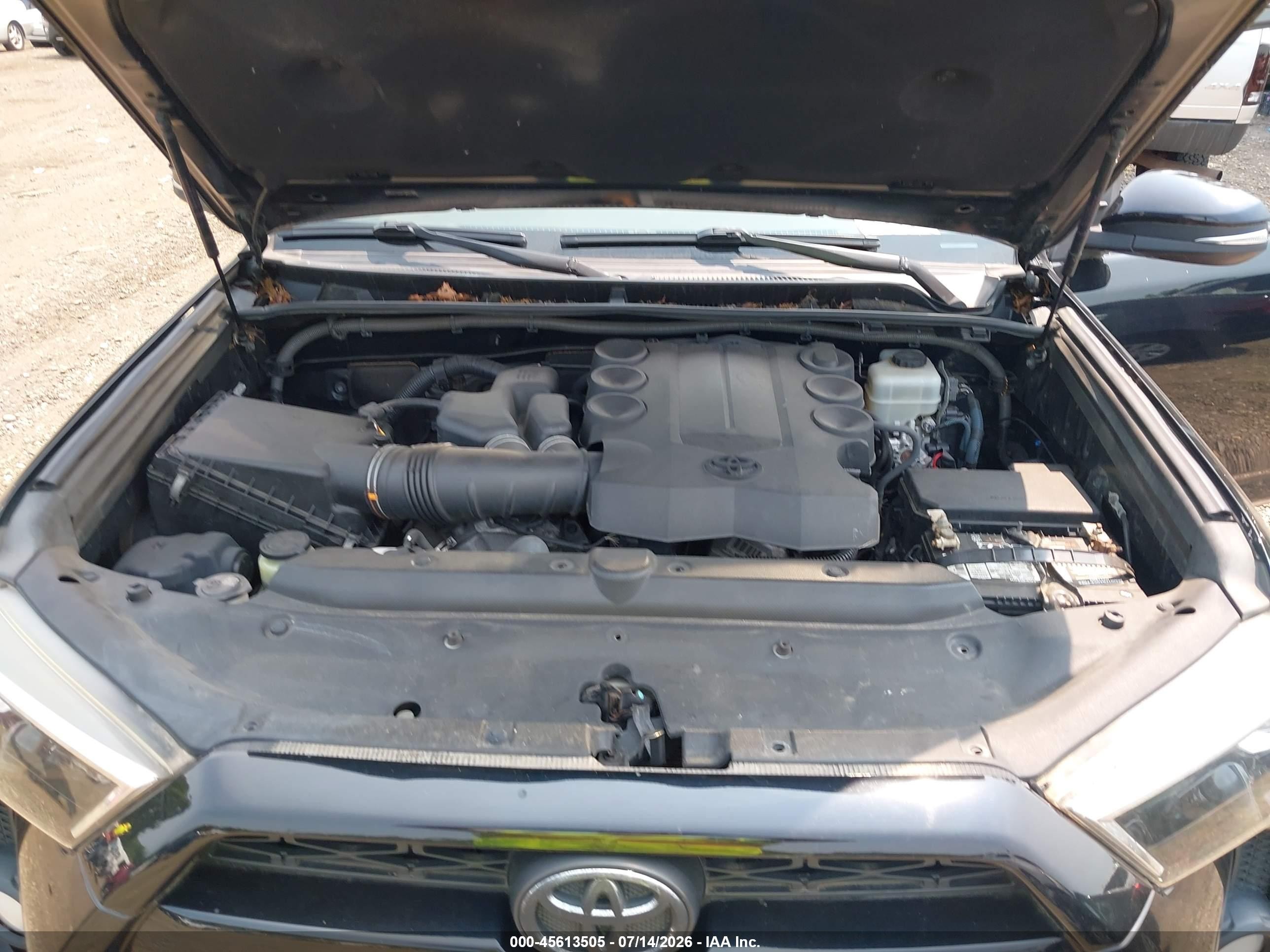 2015 Toyota 4runner   Black vin: JTEBU5JR9F5249525