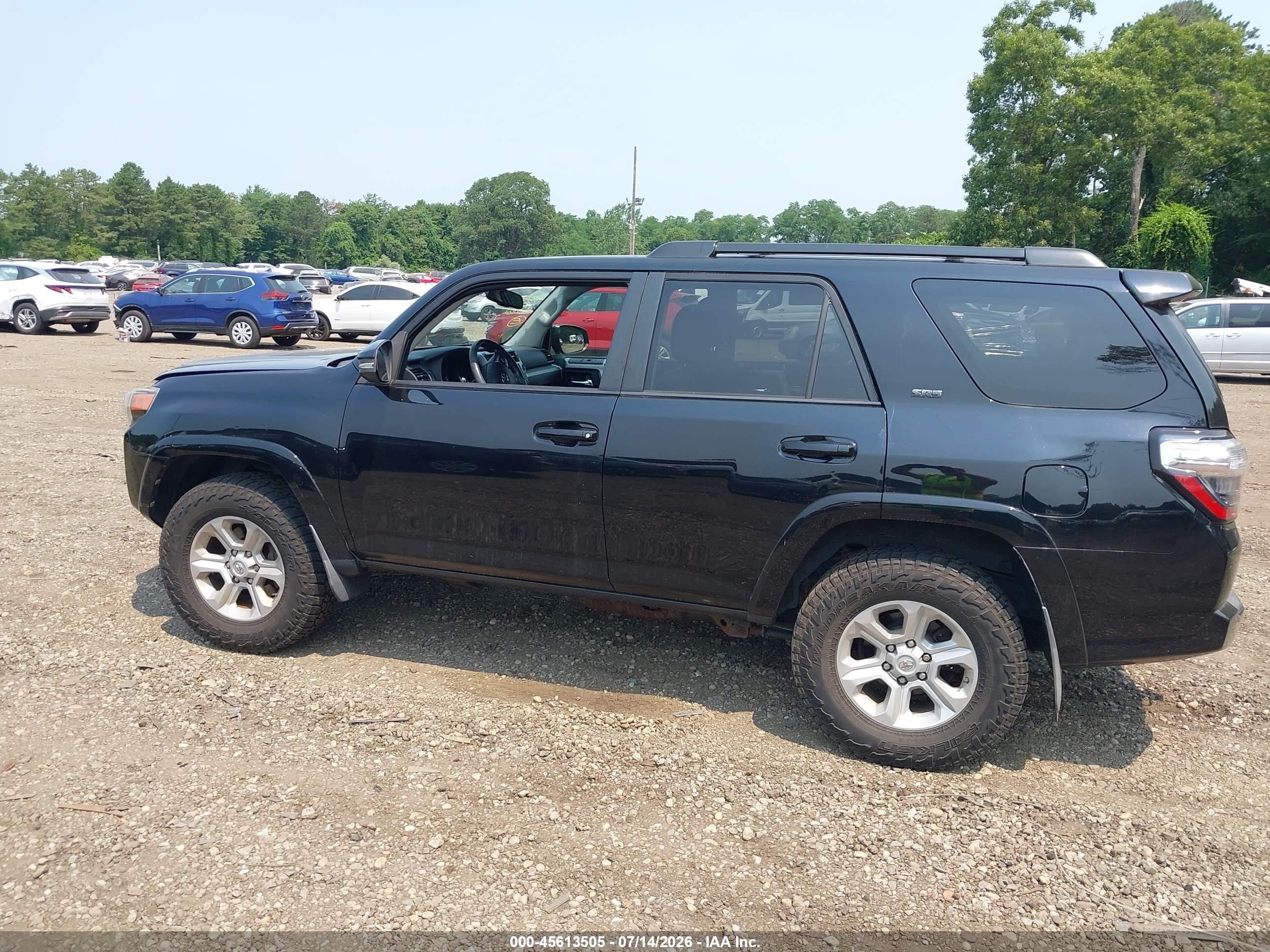 2015 Toyota 4runner   Black vin: JTEBU5JR9F5249525