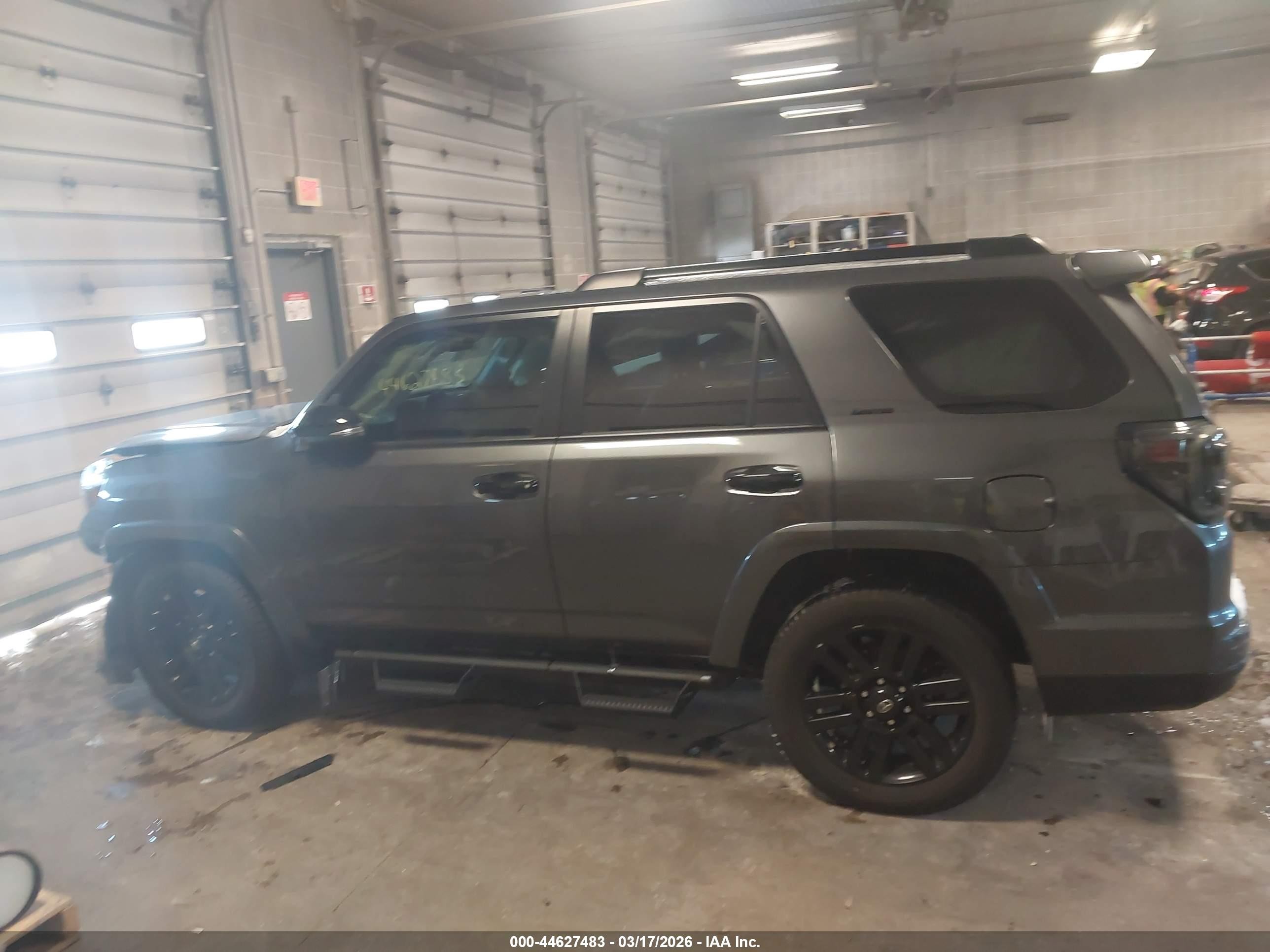 2020 Toyota 4runner Nightshade Special Edition Gray vin: JTEBU5JR9L5739216