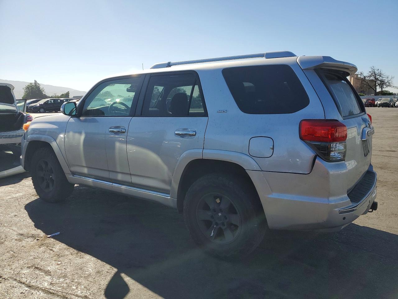 2010 Toyota 4runner Sr5 Silver vin: JTEBU5JRXA5020005