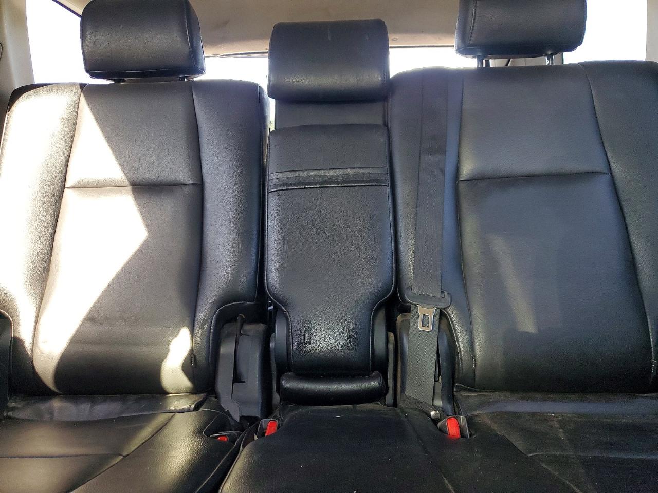 2010 Toyota 4runner Sr5 Silver vin: JTEBU5JRXA5020005
