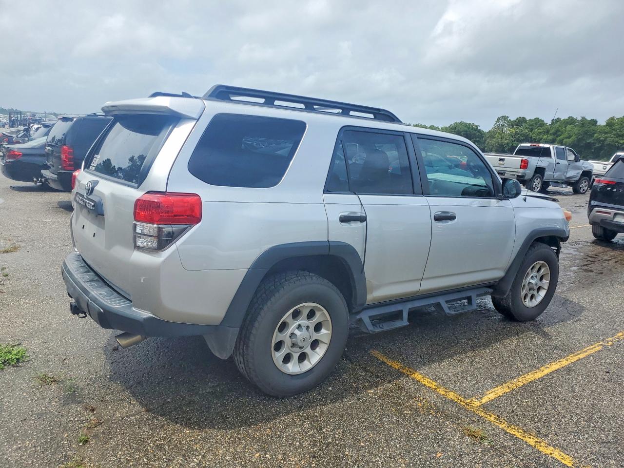 2010 Toyota 4runner Trail Silver vin: JTEBU5JRXA5031019