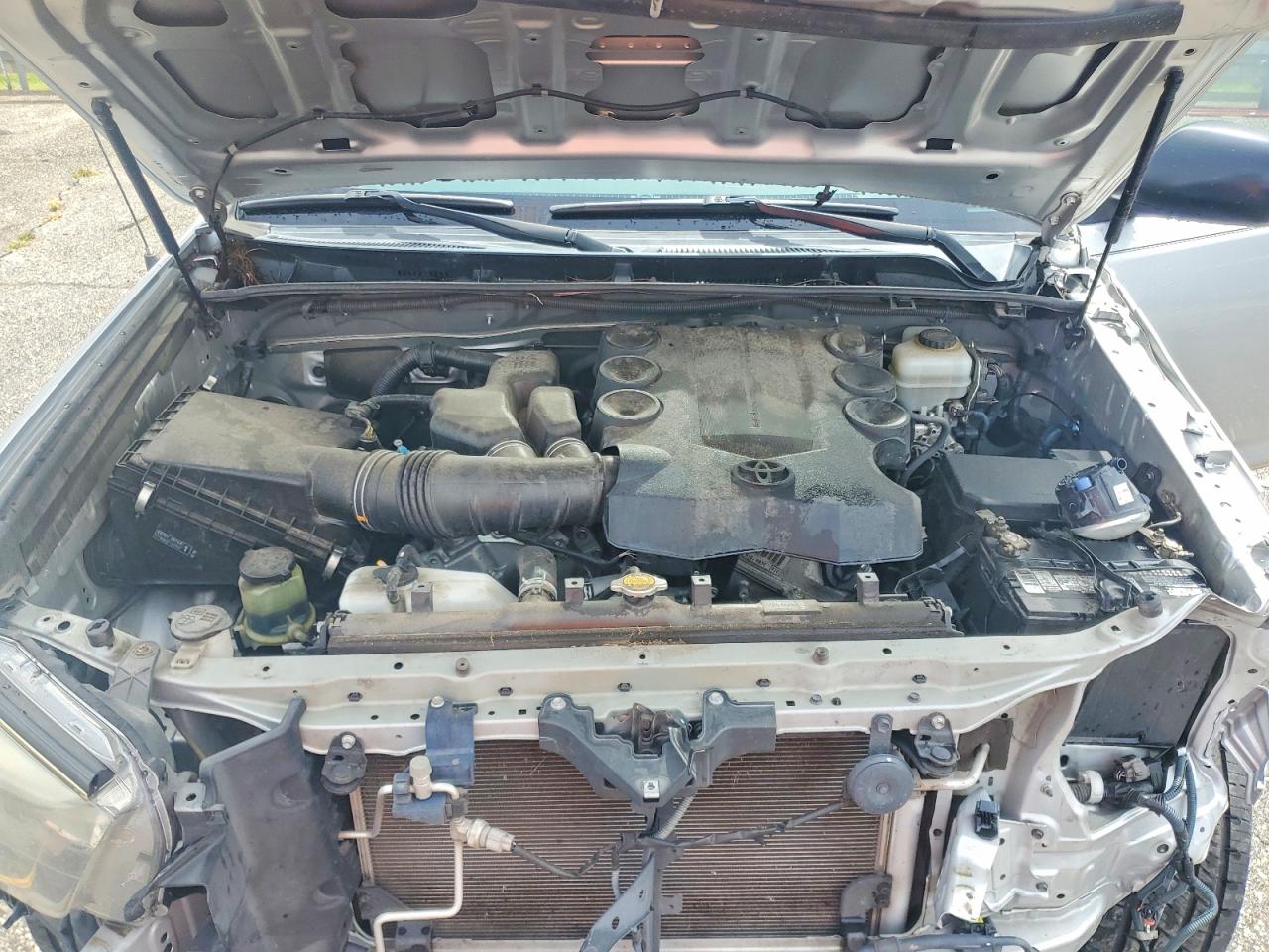 2010 Toyota 4runner Trail Silver vin: JTEBU5JRXA5031019