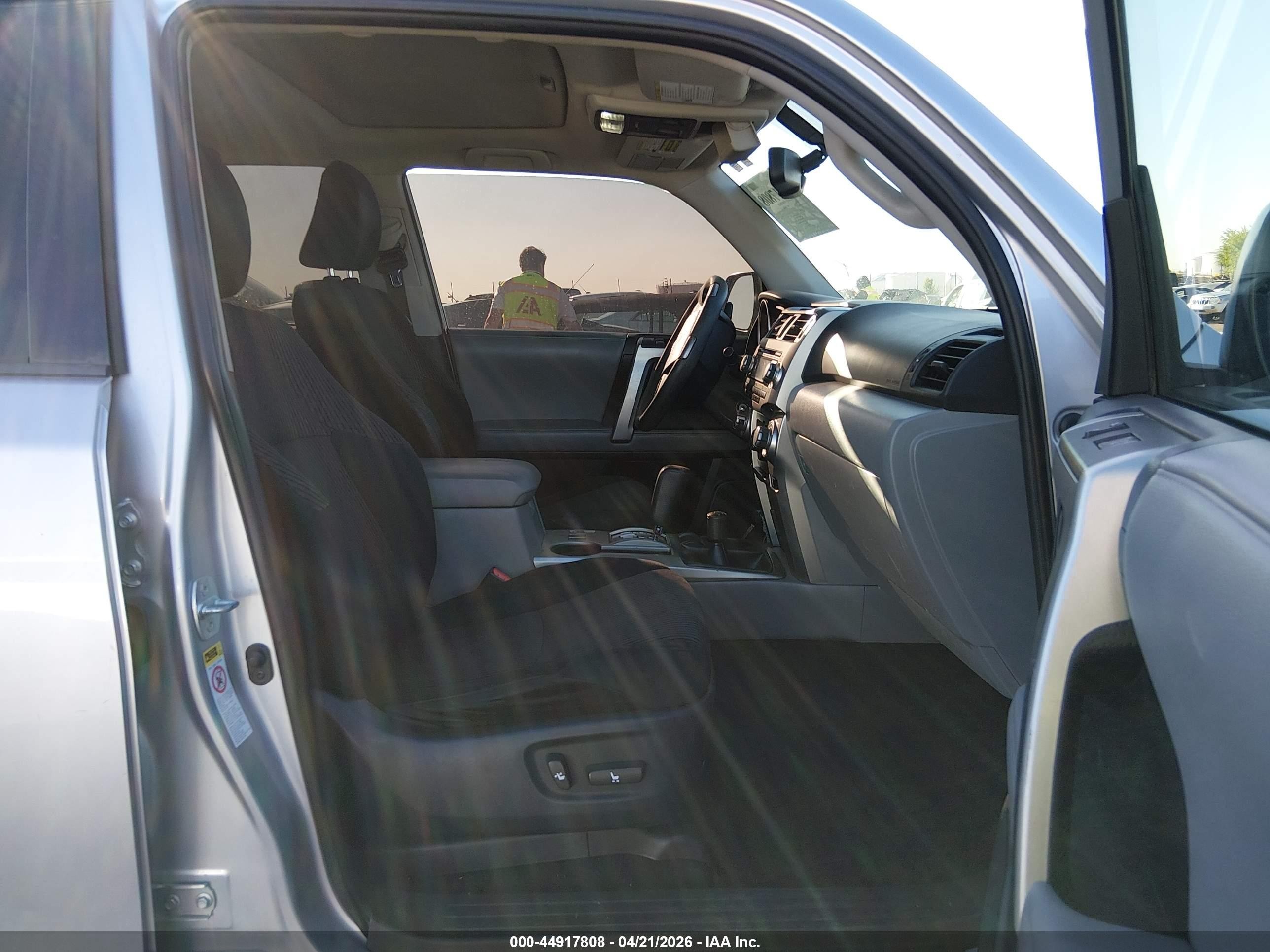 2011 Toyota 4runner Sr5 V6 Silver vin: JTEBU5JRXB5035363