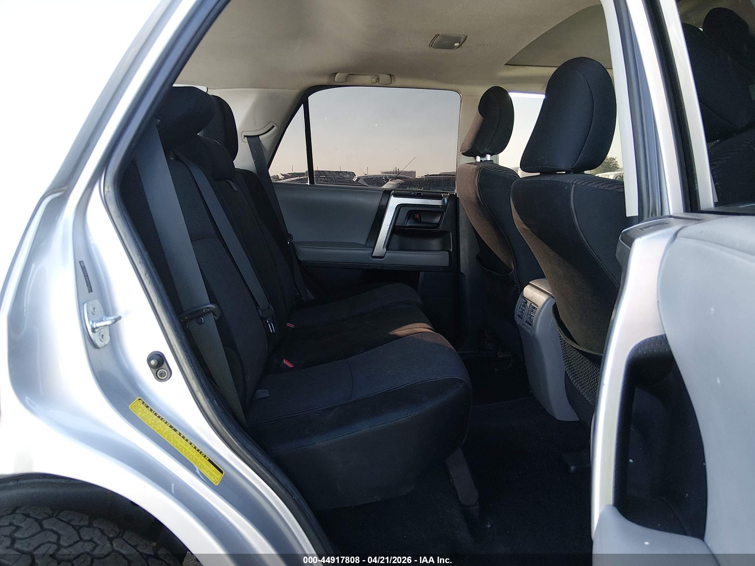 2011 Toyota 4runner Sr5 V6 Silver vin: JTEBU5JRXB5035363