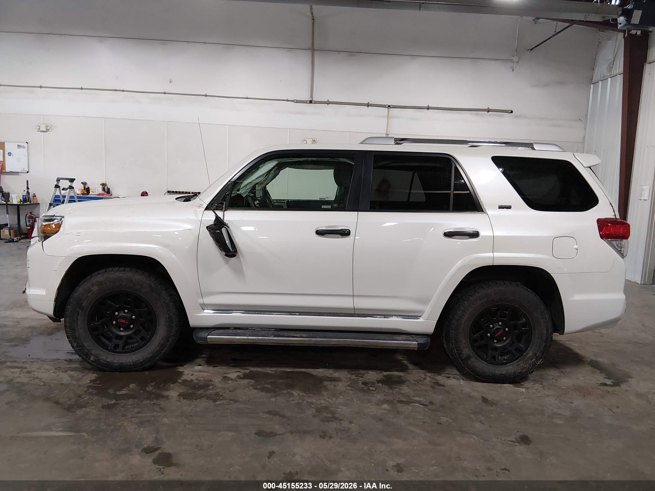 2011 Toyota 4runner Sr5 V6 White vin: JTEBU5JRXB5046346