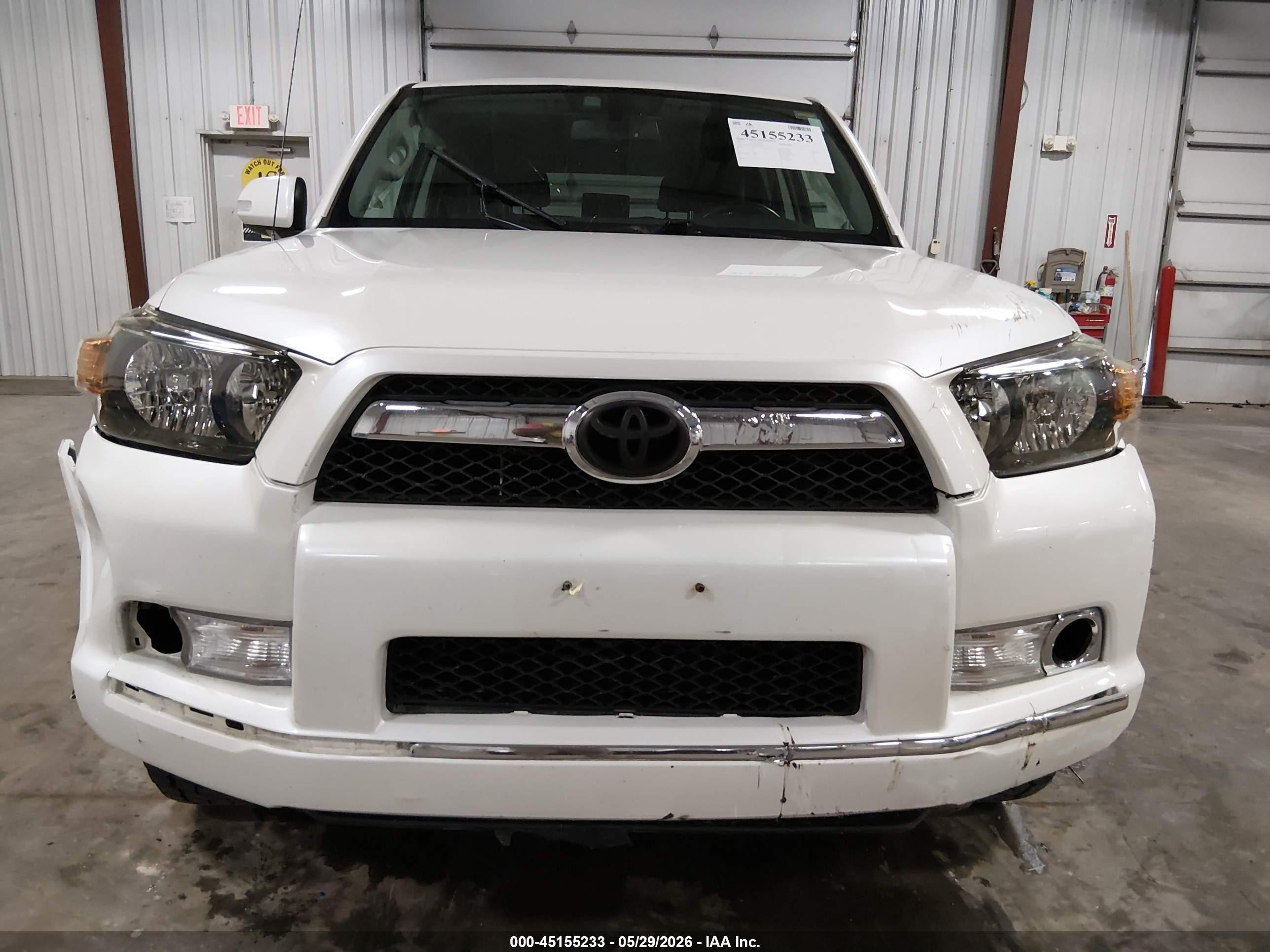2011 Toyota 4runner Sr5 V6 White vin: JTEBU5JRXB5046346