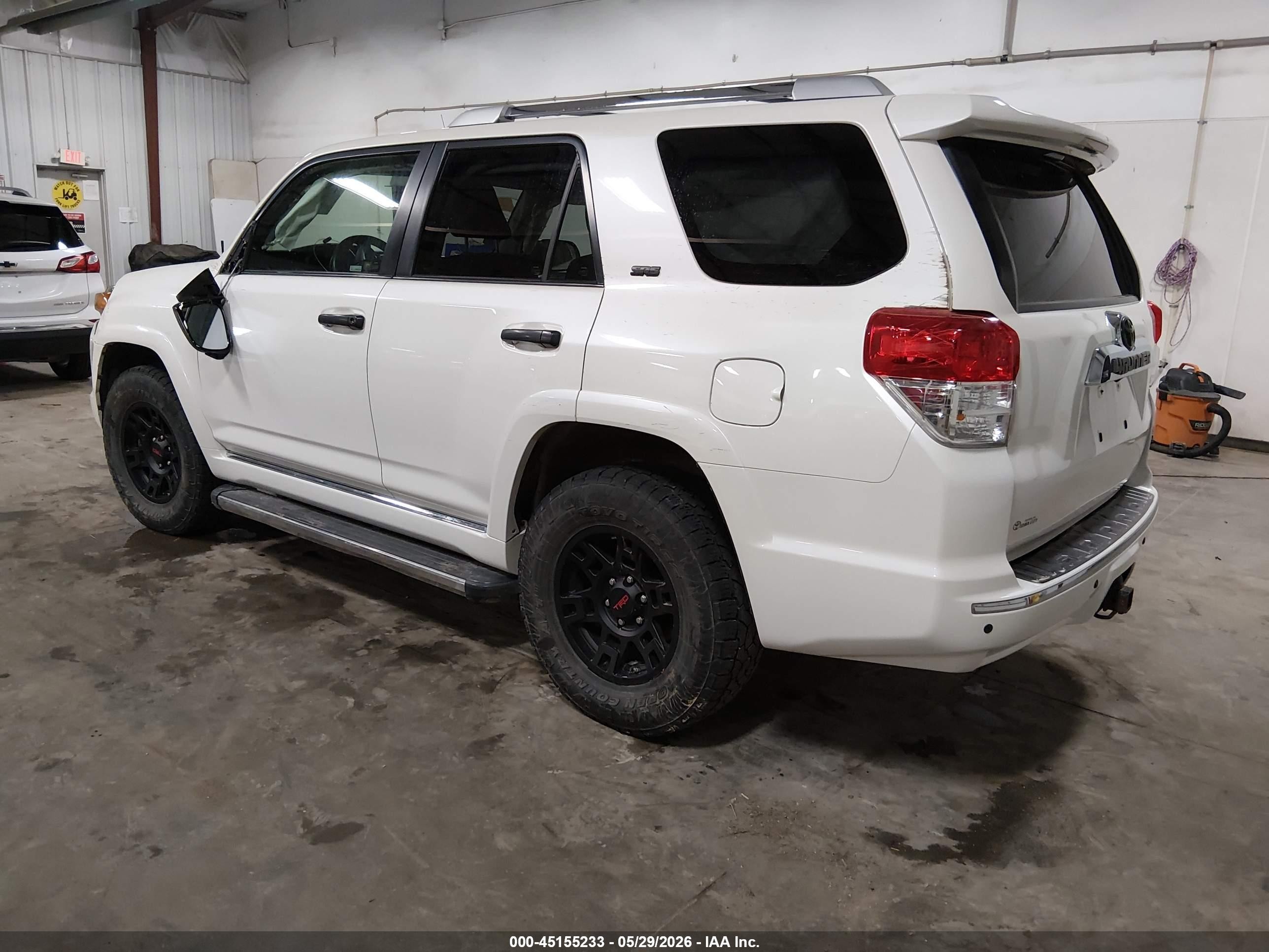 2011 Toyota 4runner Sr5 V6 White vin: JTEBU5JRXB5046346