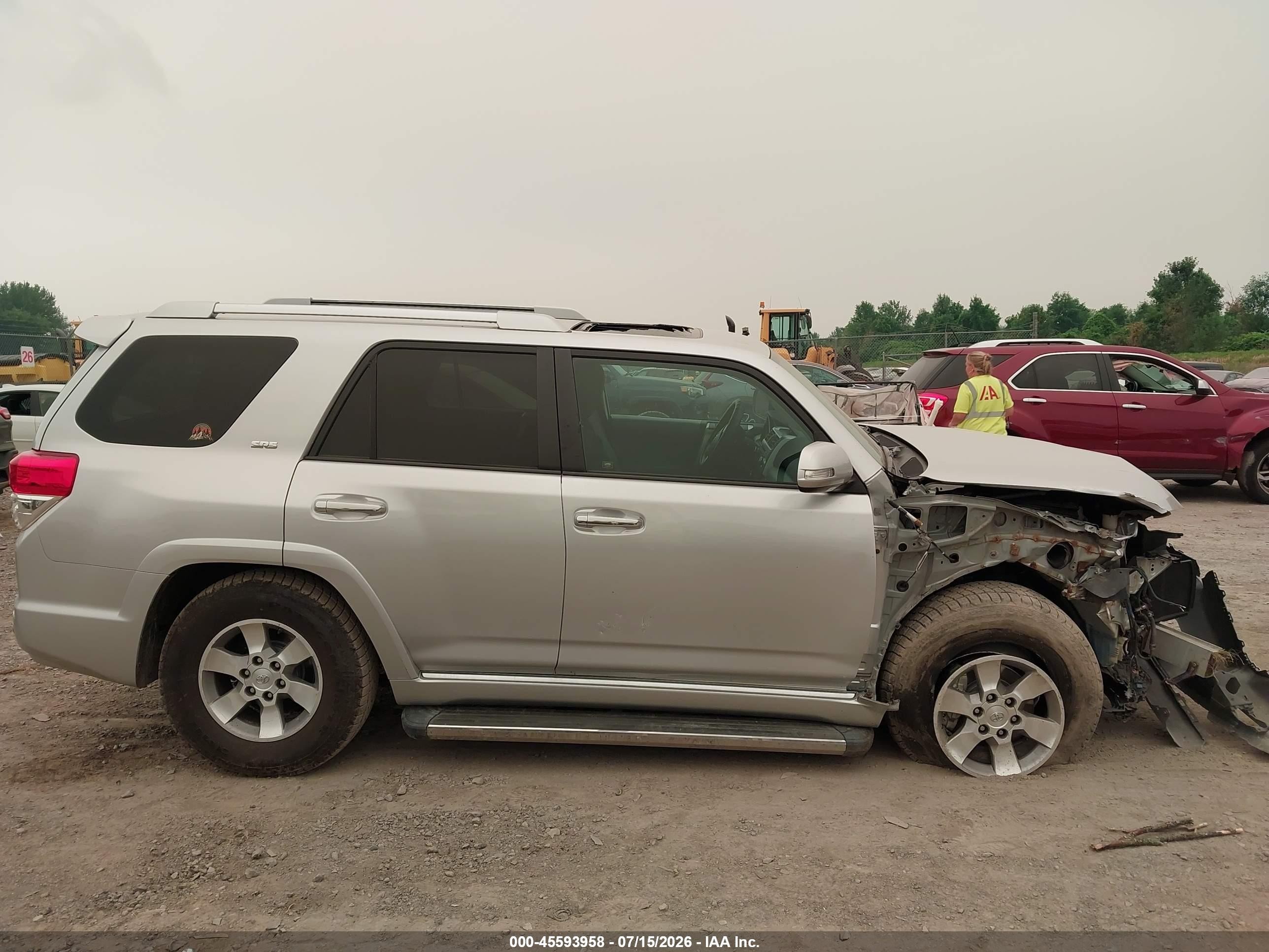2011 Toyota 4runner Sr5 V6 Silver vin: JTEBU5JRXB5049974