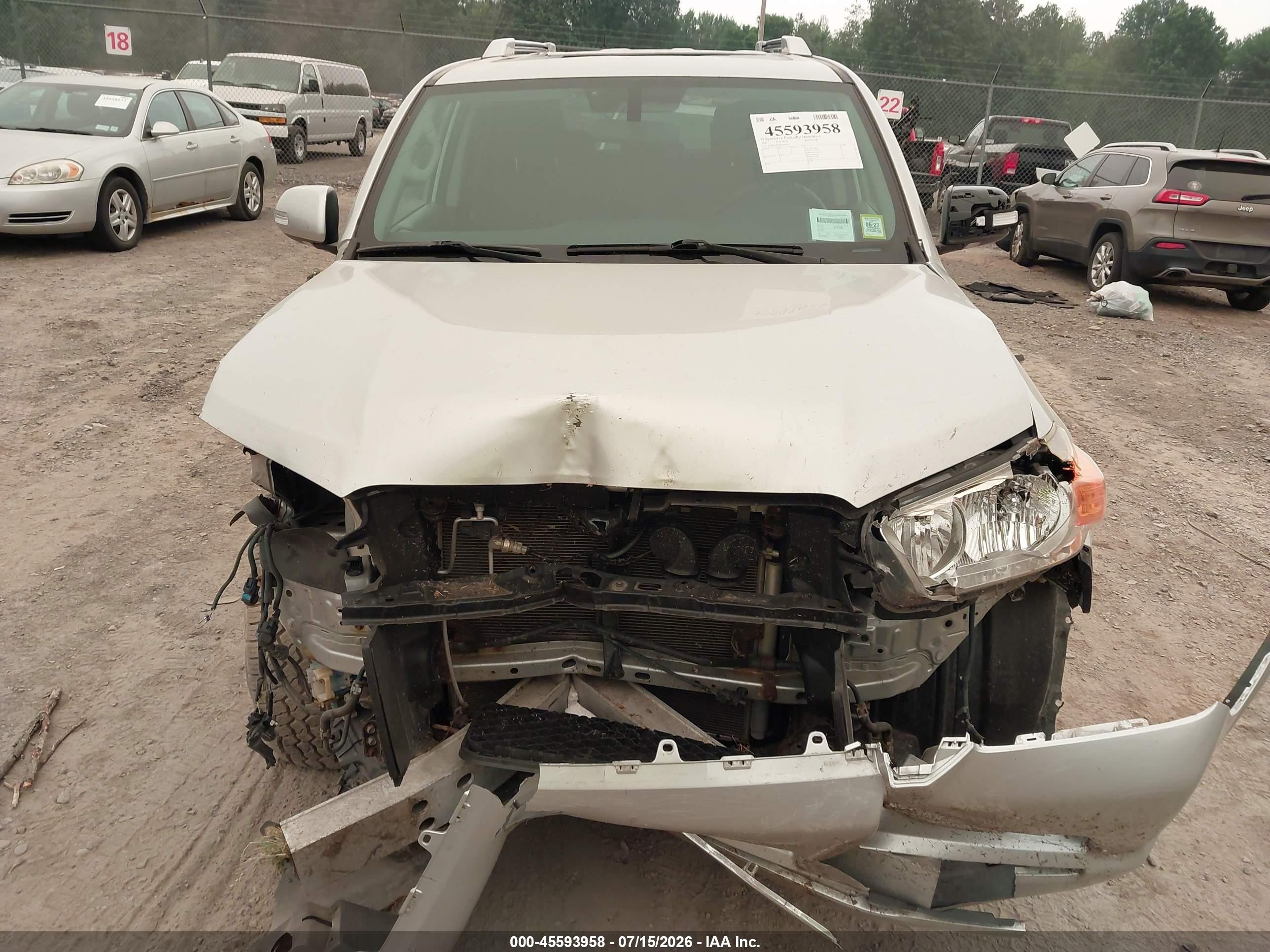 2011 Toyota 4runner Sr5 V6 Silver vin: JTEBU5JRXB5049974