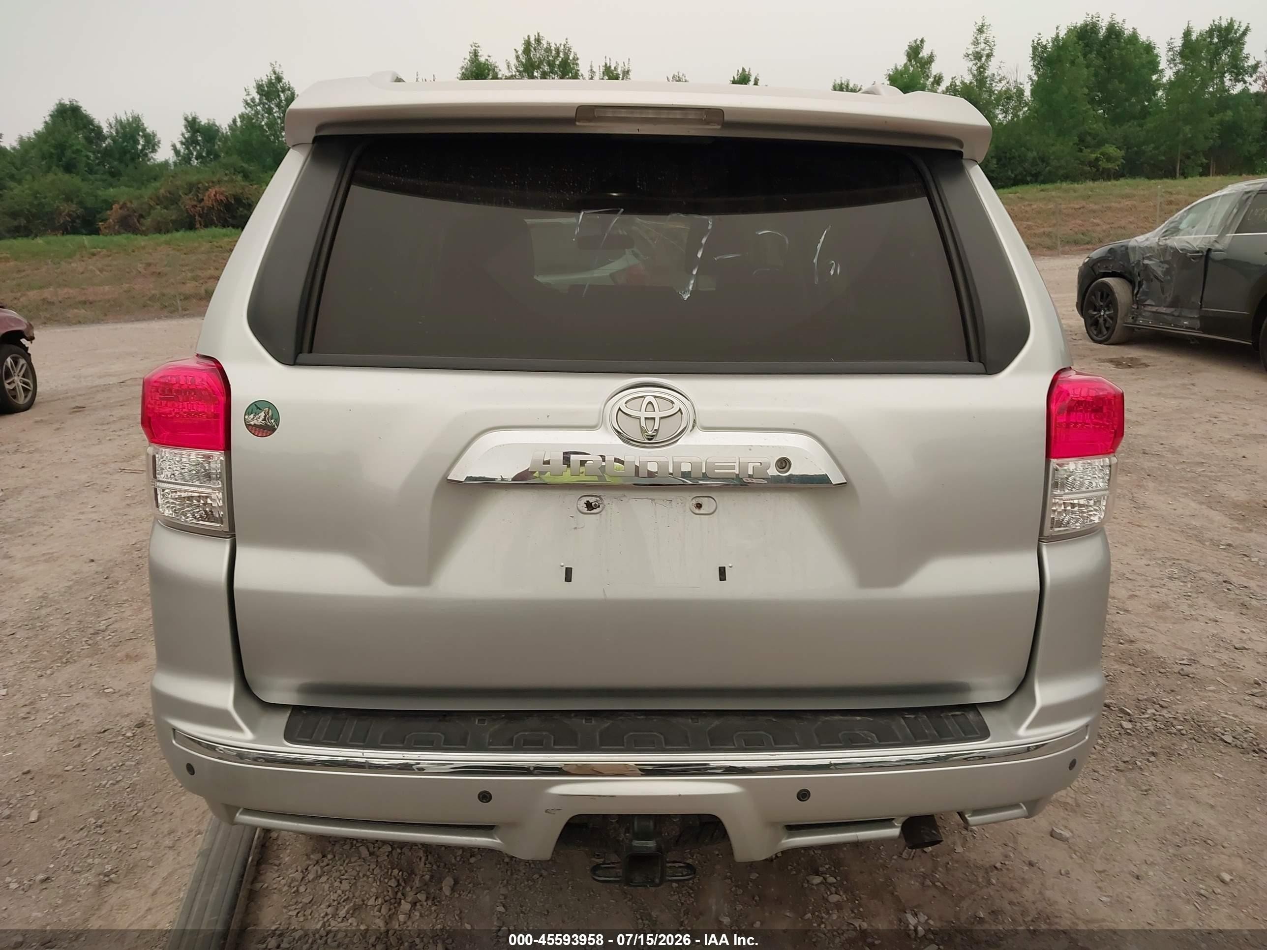 2011 Toyota 4runner Sr5 V6 Silver vin: JTEBU5JRXB5049974