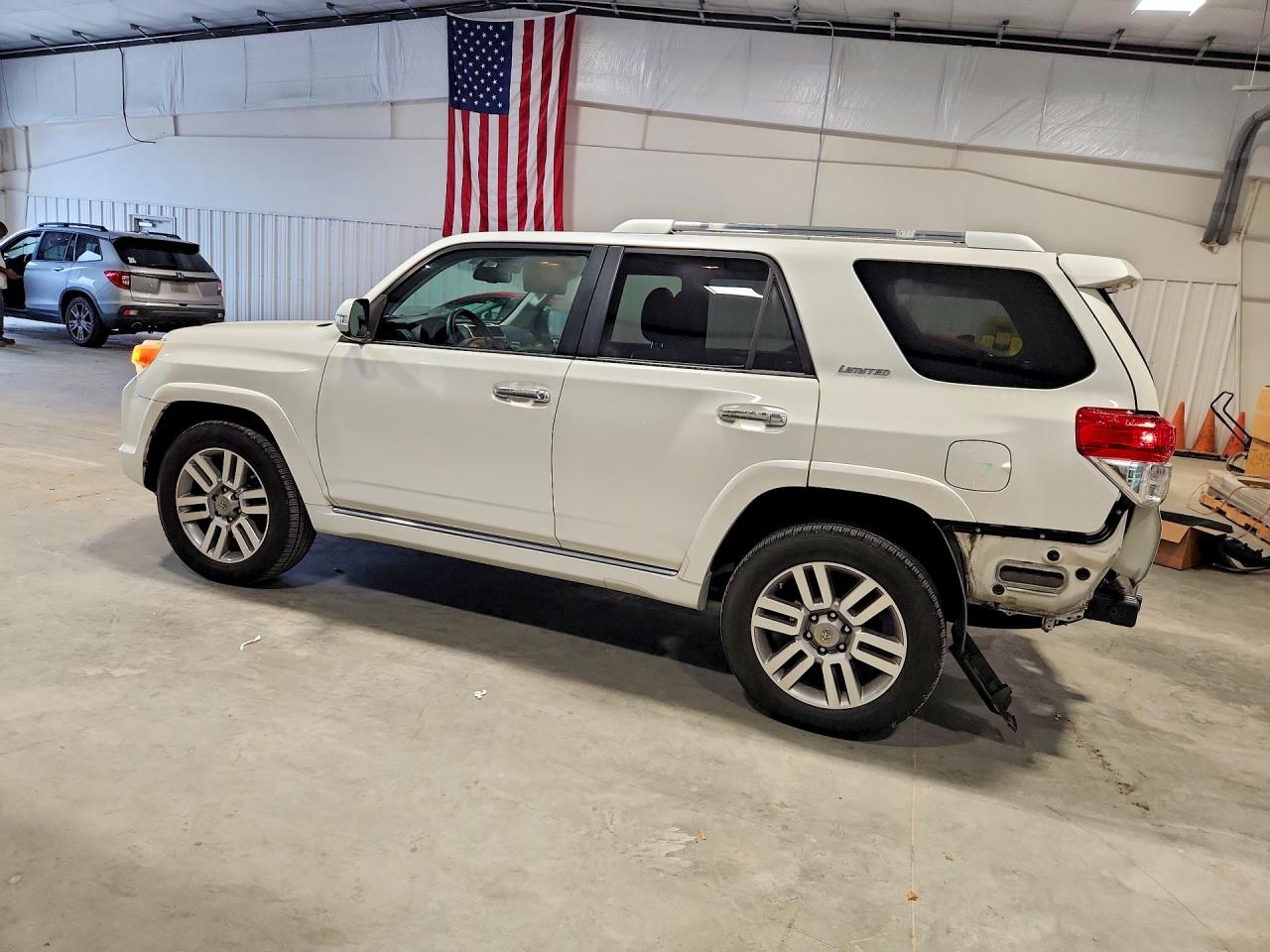 2011 Toyota 4runner Limited White vin: JTEBU5JRXB5059310