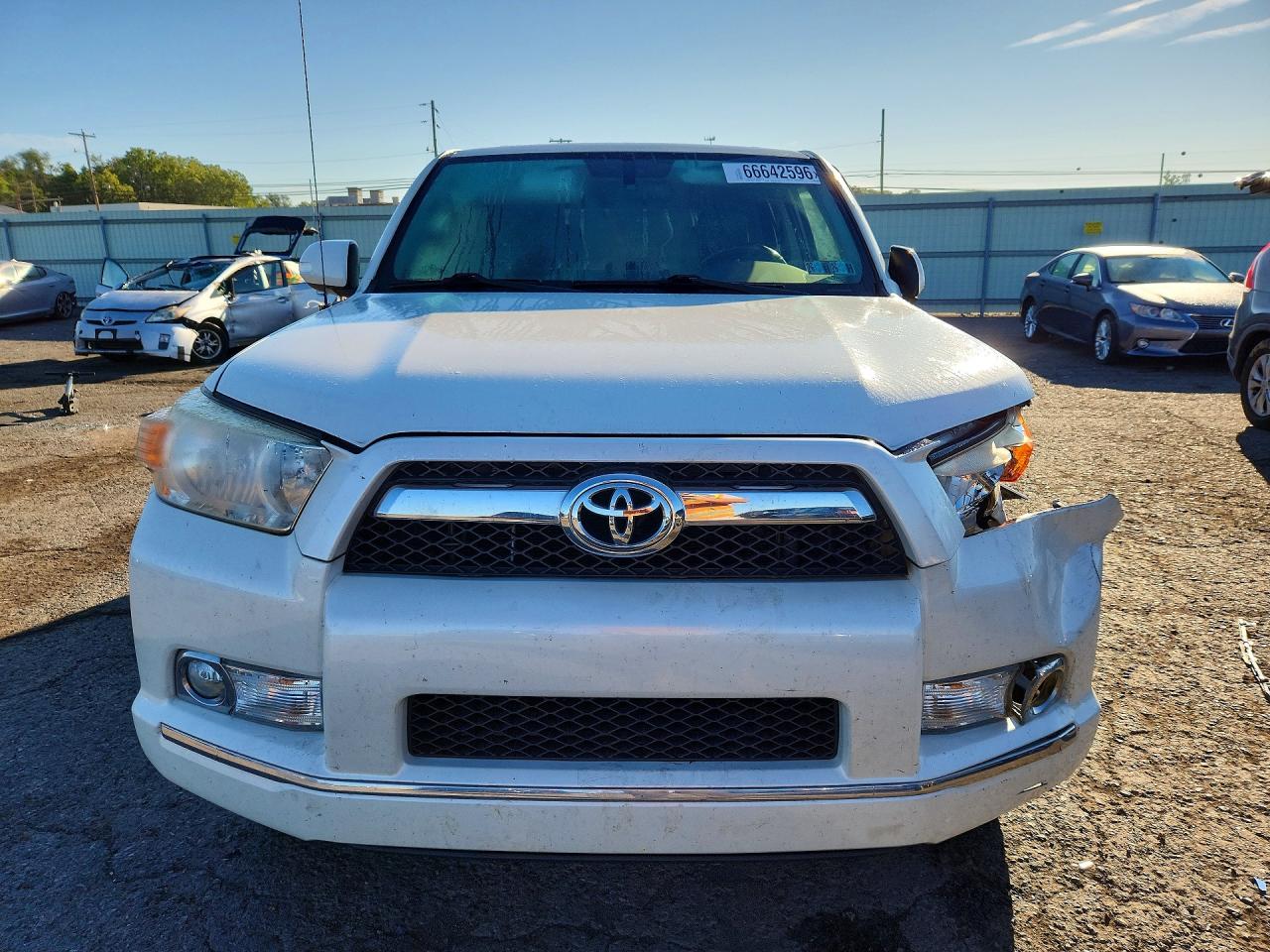 2012 Toyota 4runner Sr5 White vin: JTEBU5JRXC5096312