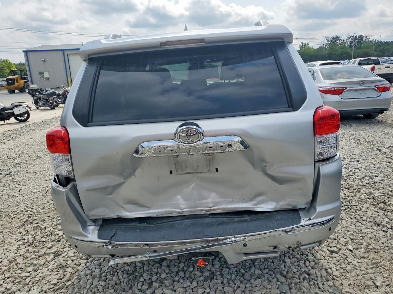 2012 Toyota 4runner Sr5 Серебряный vin: JTEBU5JRXC5100679