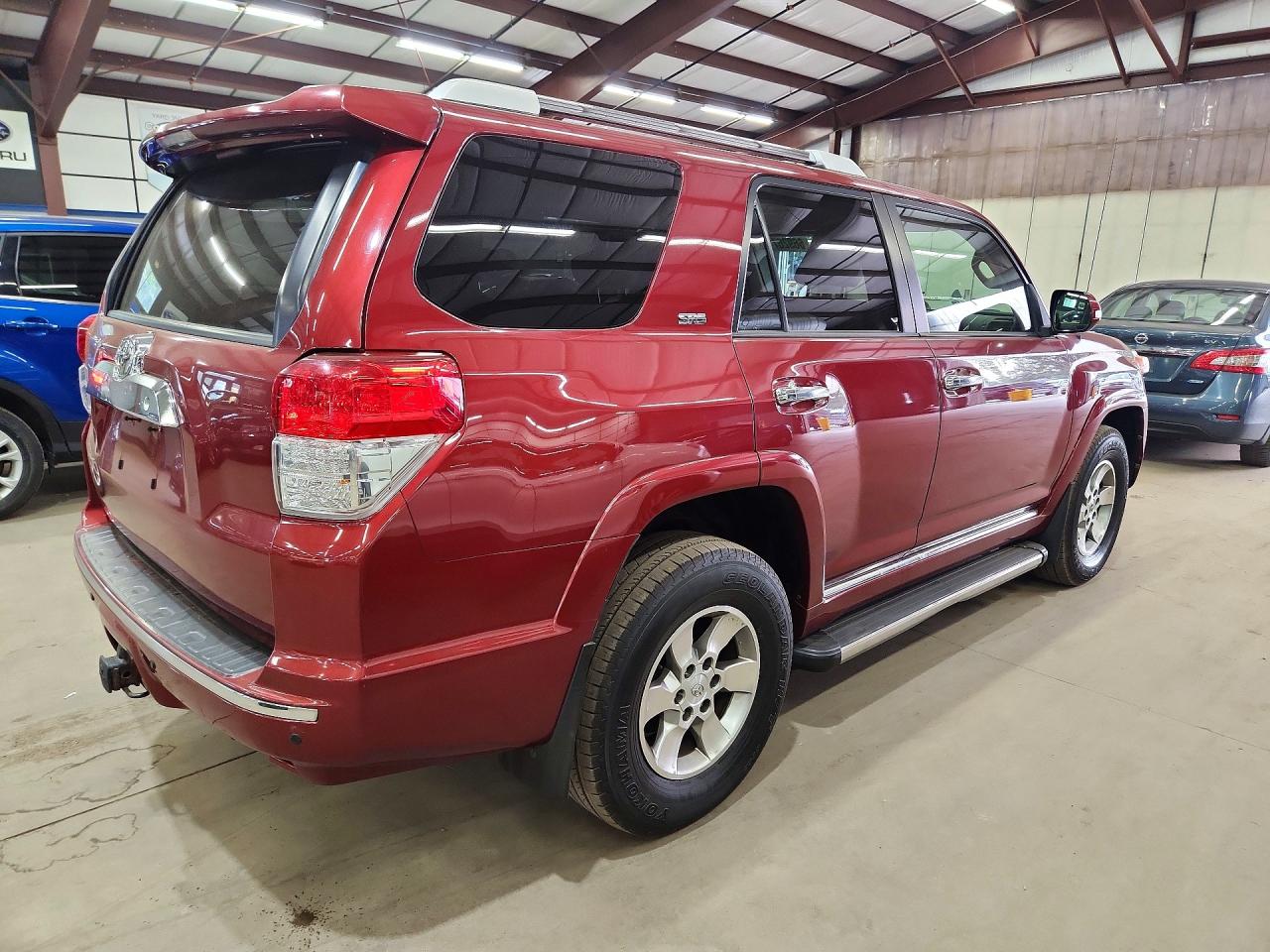 2012 Toyota 4runner Srs Burgundy vin: JTEBU5JRXC5110127