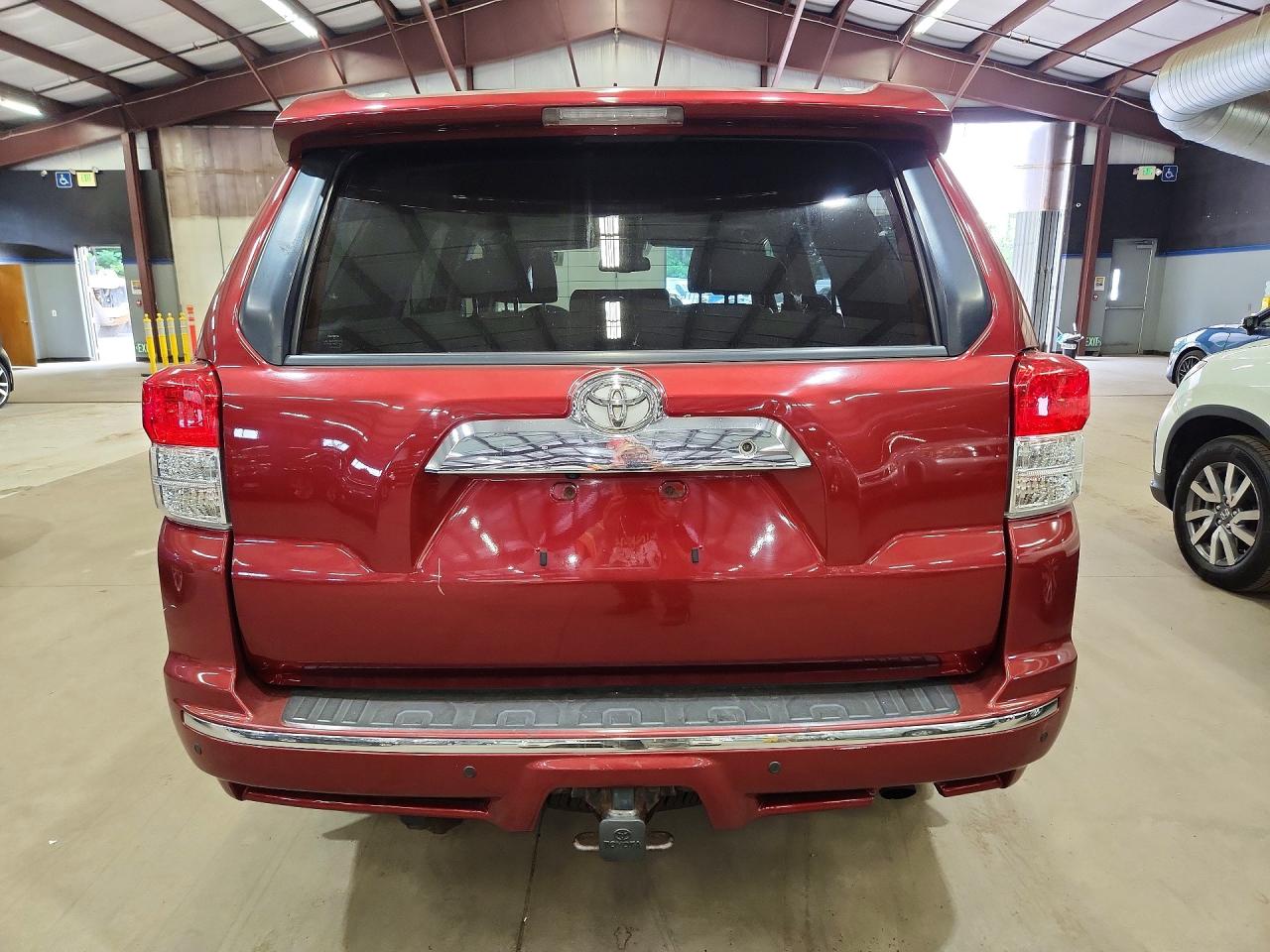 2012 Toyota 4runner Srs Burgundy vin: JTEBU5JRXC5110127