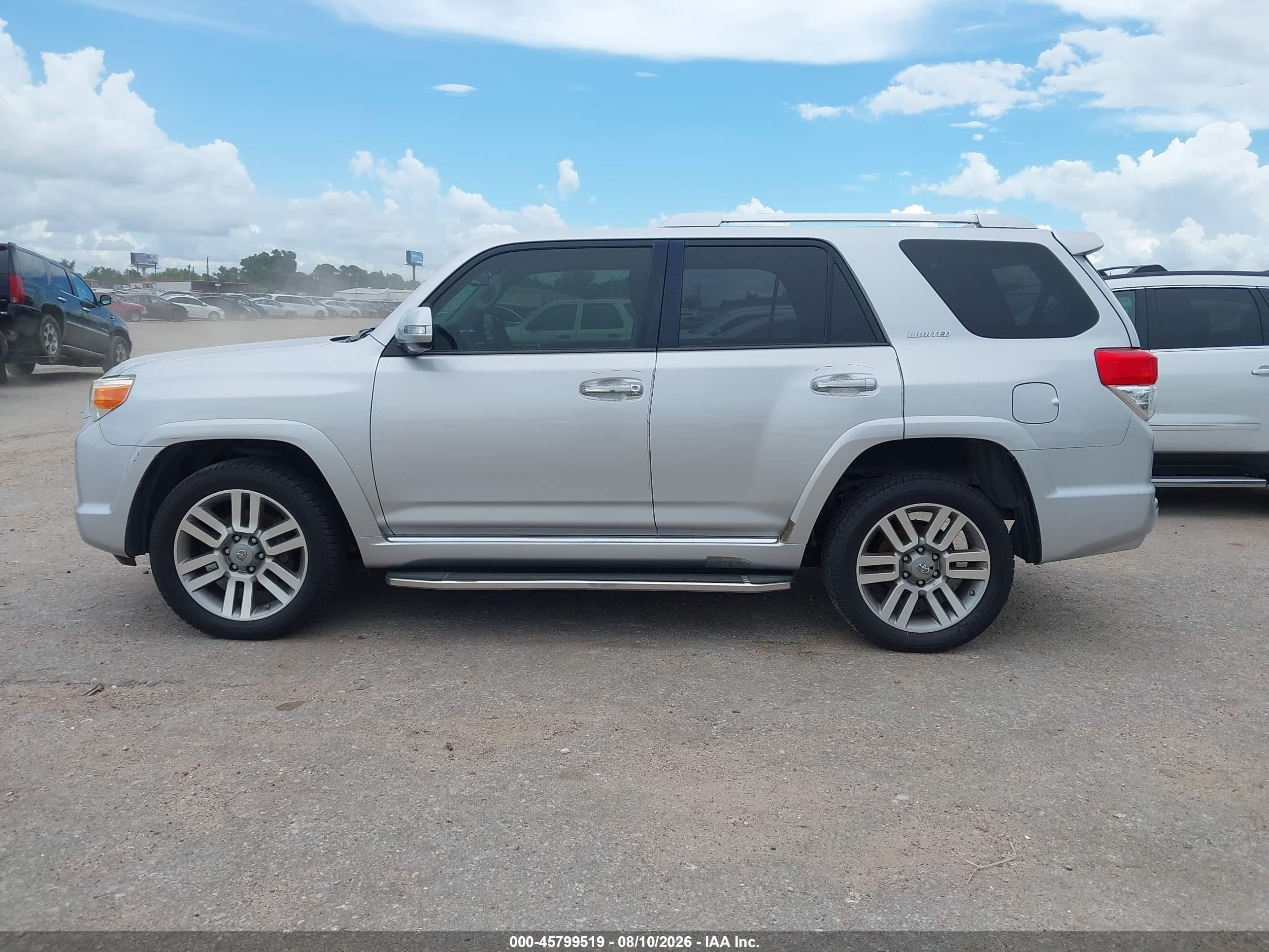 2013 Toyota 4runner Limited Серебряный vin: JTEBU5JRXD5116690