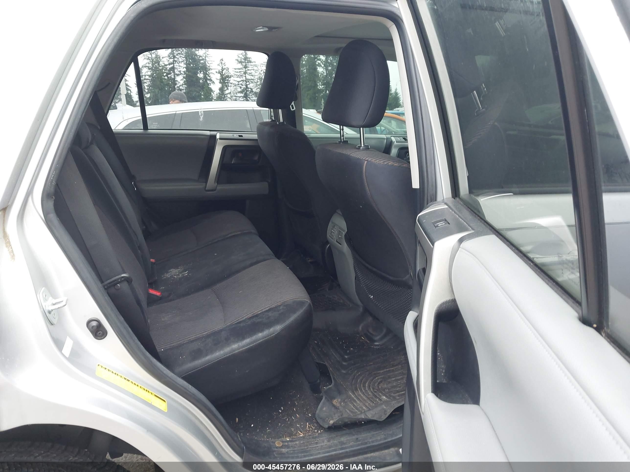 2013 Toyota 4runner Sr5 Silver vin: JTEBU5JRXD5119041