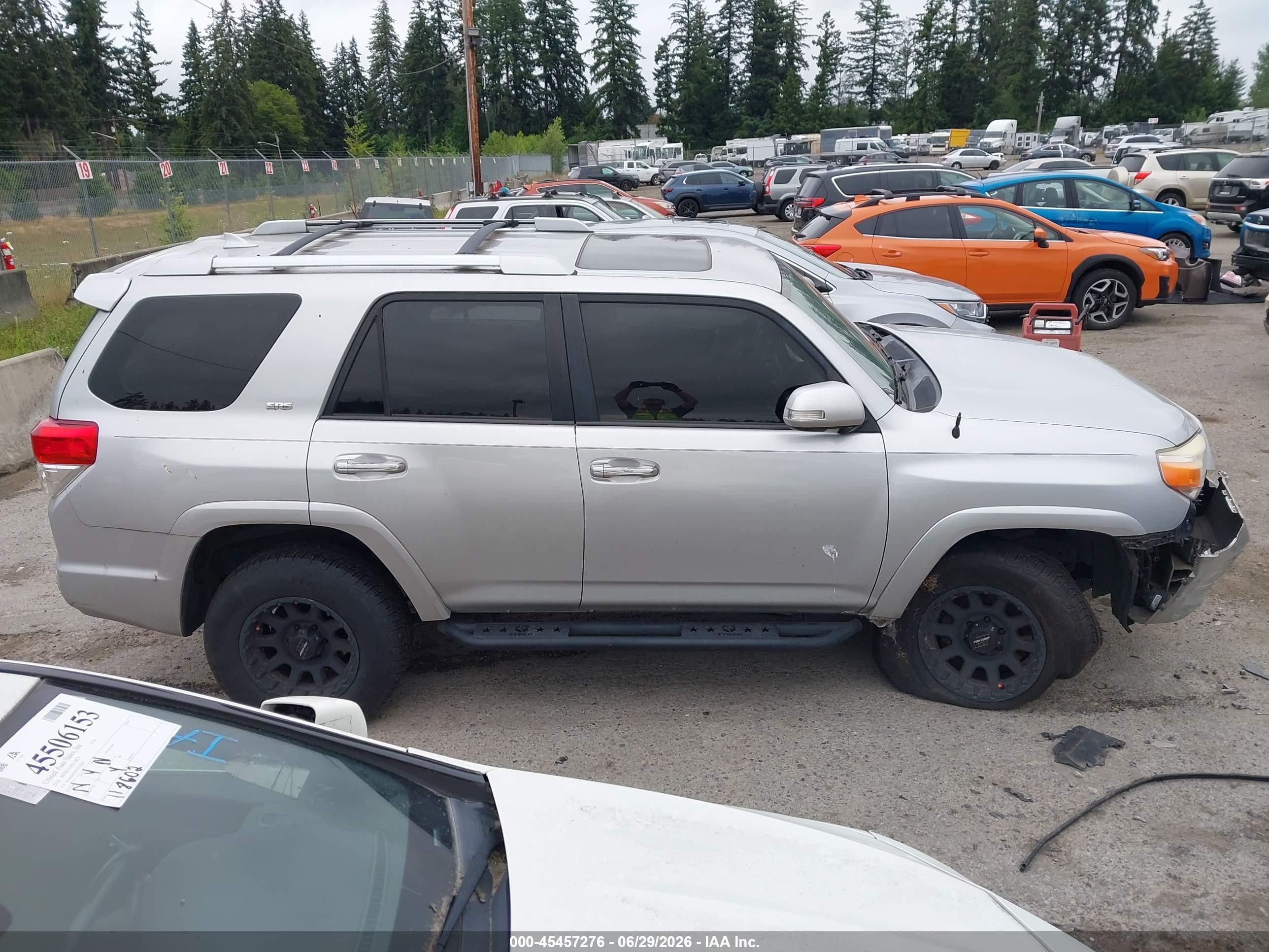2013 Toyota 4runner Sr5 Silver vin: JTEBU5JRXD5119041